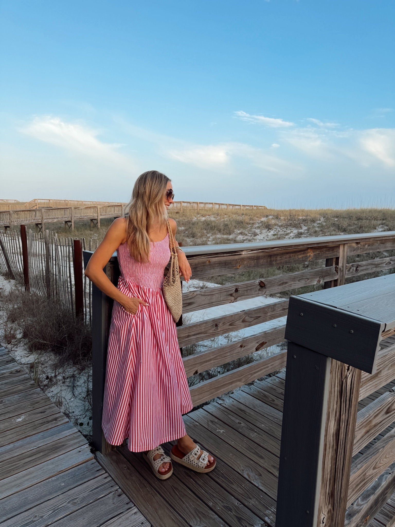 Dinner look at the beach house ☀️🌊