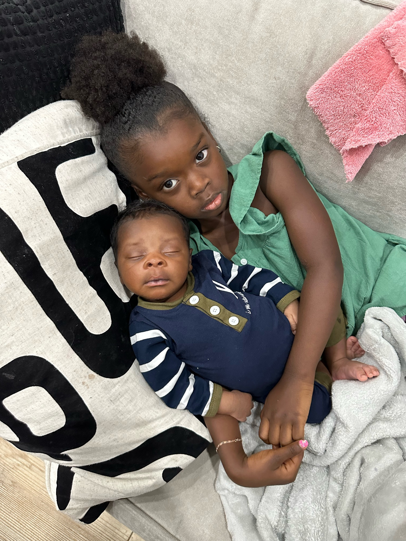 Big sister Linah and Levii


#LTKBaby #LTKKids #LTKFindsUnder50