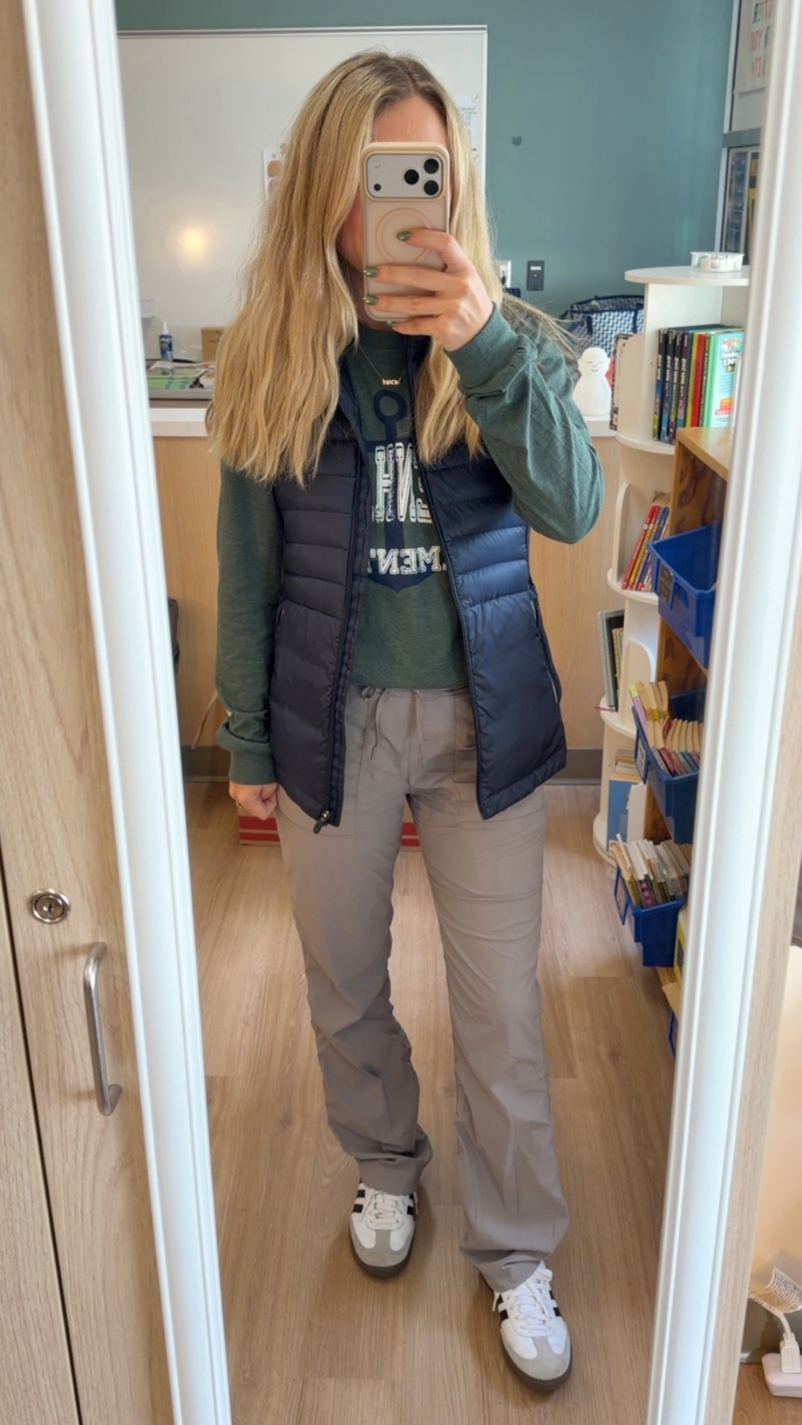 What I wore in the classroom // shop this look below ✨

Teacher OOTD, style icon, fall outfits, teacher style, outfit of the day, classroom style, fall style, shop with me


#LTKPetite #LTKootd #LTKStyleTip