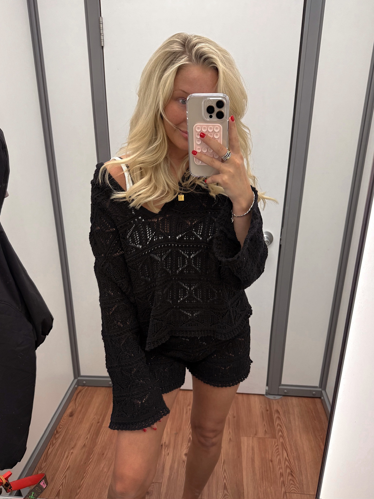 Crochet coverup short set - size up in top and bottom 🖤

#LTKTravel #LTKSwim #LTKFindsUnder50