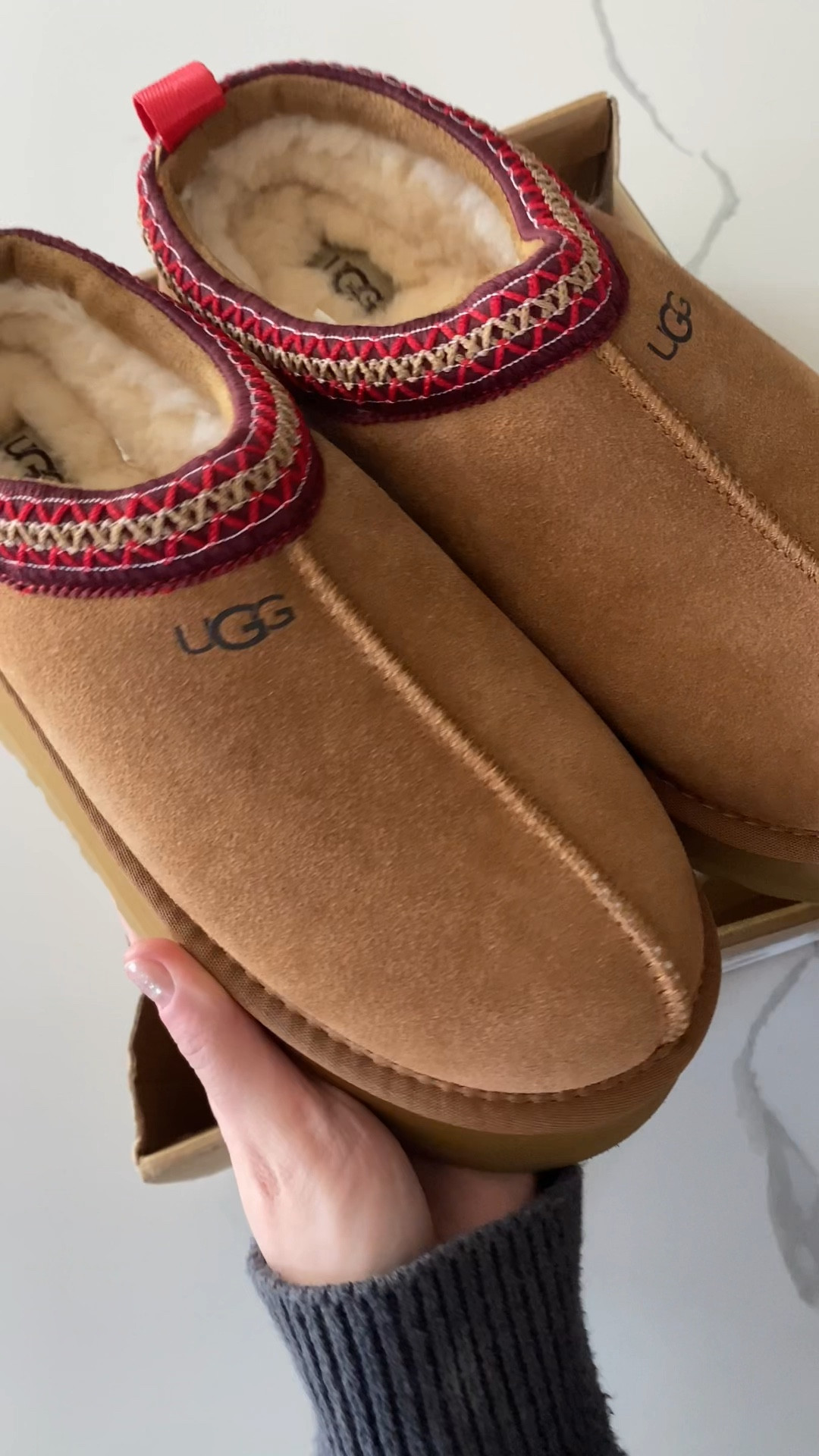 UGG Tazz slippers 

#dhgate#LTKFallSale 

#LTKShoeCrush #LTKFindsUnder100