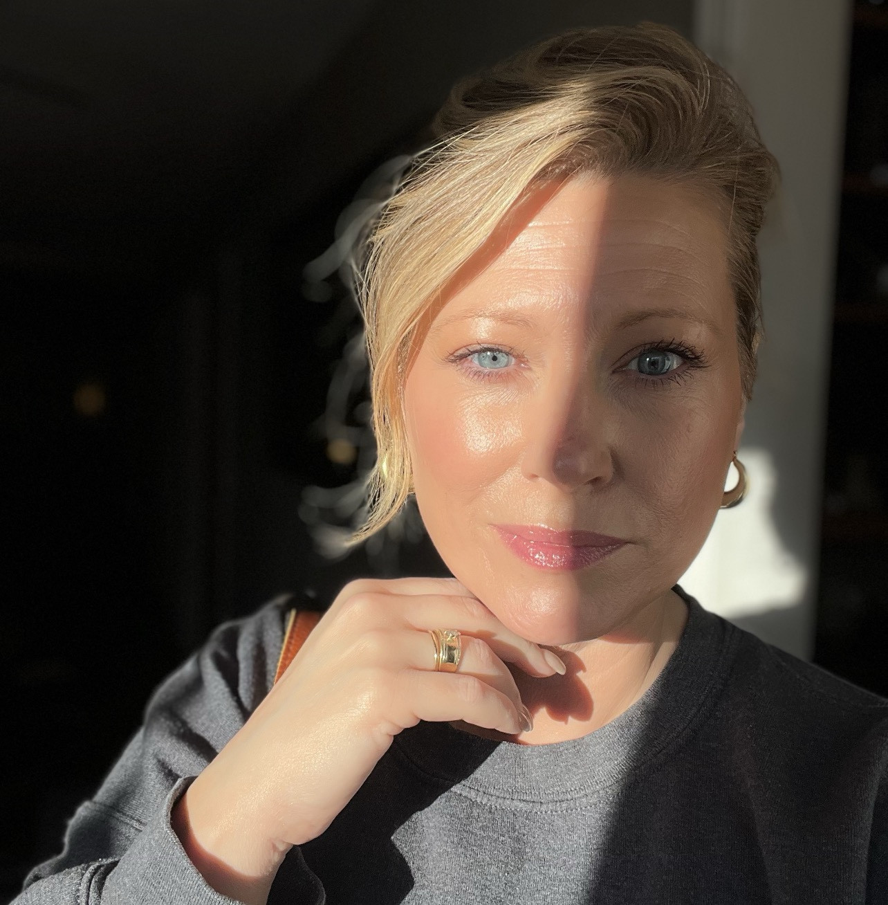 Every Day glow. These are the products I used for lightweight coverage, soft glow, and easy blending. Great for quick makeup days when you want your skin to look smooth and fresh. Everything is linked here to recreate the look

#LTKOver40 #LTKBeauty #LTKgrwm