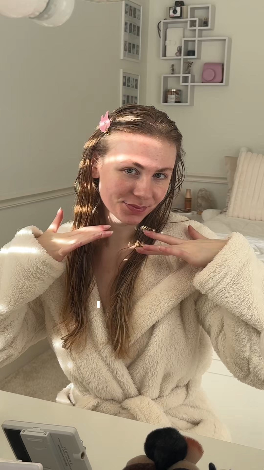 Emi jay clips make romanticizing my skincare so much more fun 🪽🎀

#girlyaesthetic #winterskincare #skincareroutine 

#LTKgrwm #LTKmorningroutine #LTKselfcare