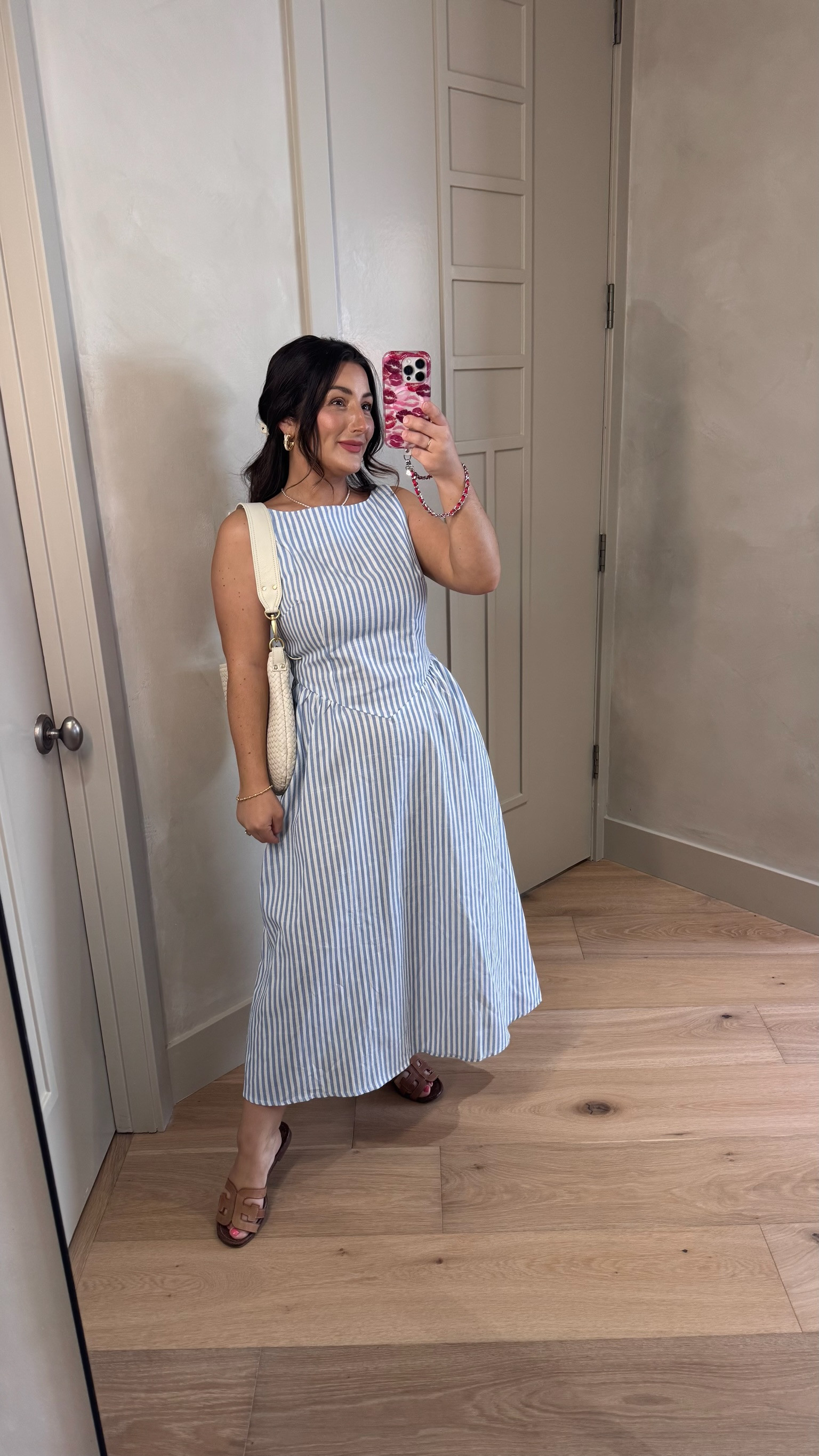 Love this striped midi dress! 

Size small 
5'0" 140lbs
Petite friendly 

 

#LTKootd #LTKSeasonal #LTKPetite