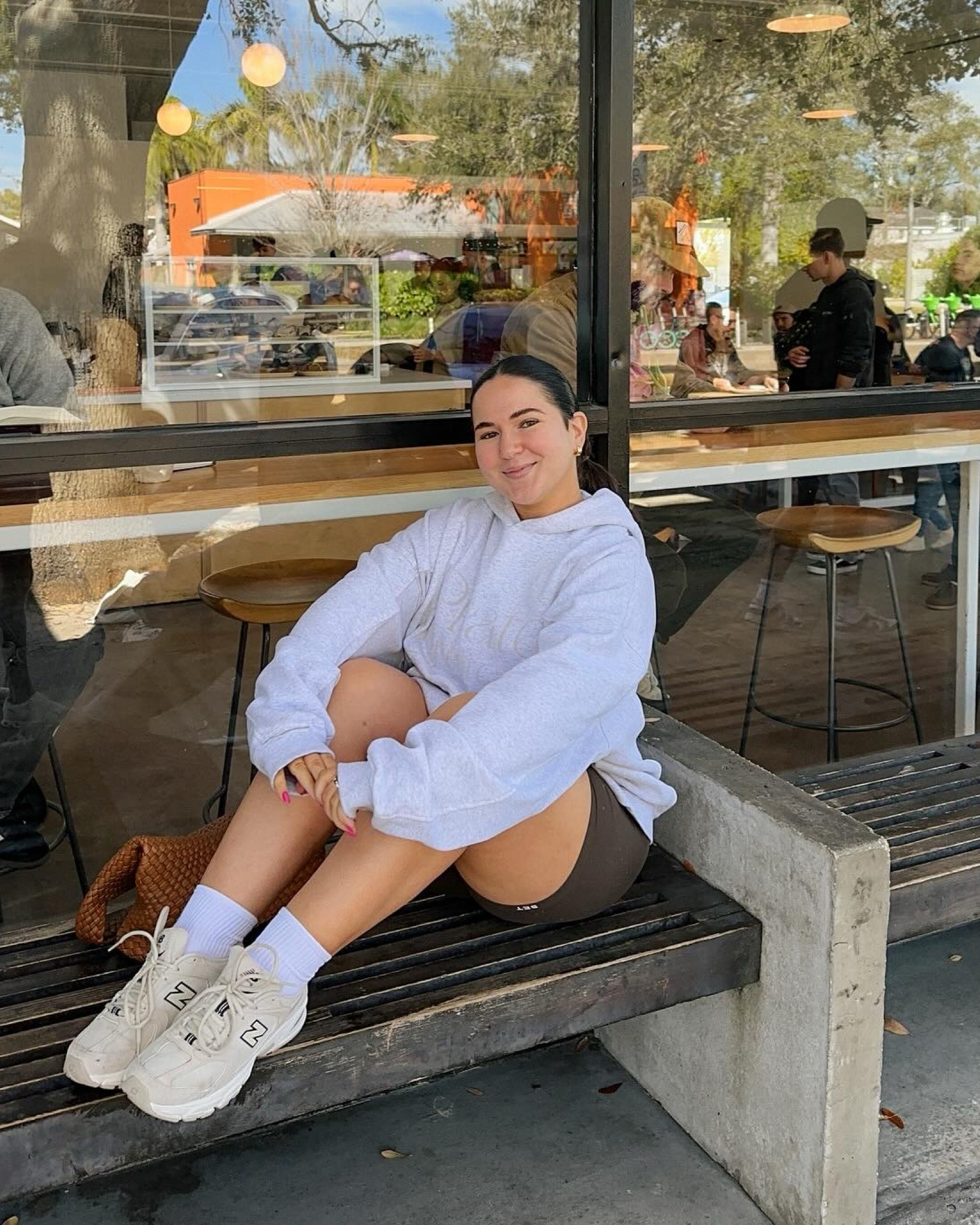 wearing a M in the Set Active shortysuit and L/XL in the hoodie 👟🧦