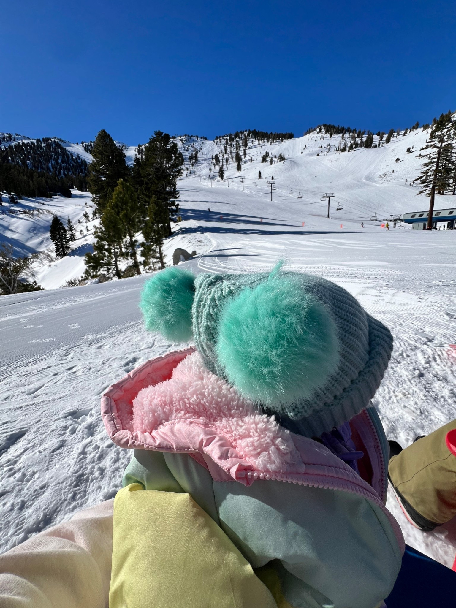 Ski day! 🎿 
Cold weather baby gear can make or break a trip. I’ve been finding cute stuff for Chloe that’s ACTUALLY water resistant at low prices…. Because they seem to grow out of snow gear faster than other baby clothes 😵‍💫

#snowgear #bbabycoldweather #babyclothes #babywinteroutift #babygirl 

#LTKKids #LTKmomlife #LTKBaby