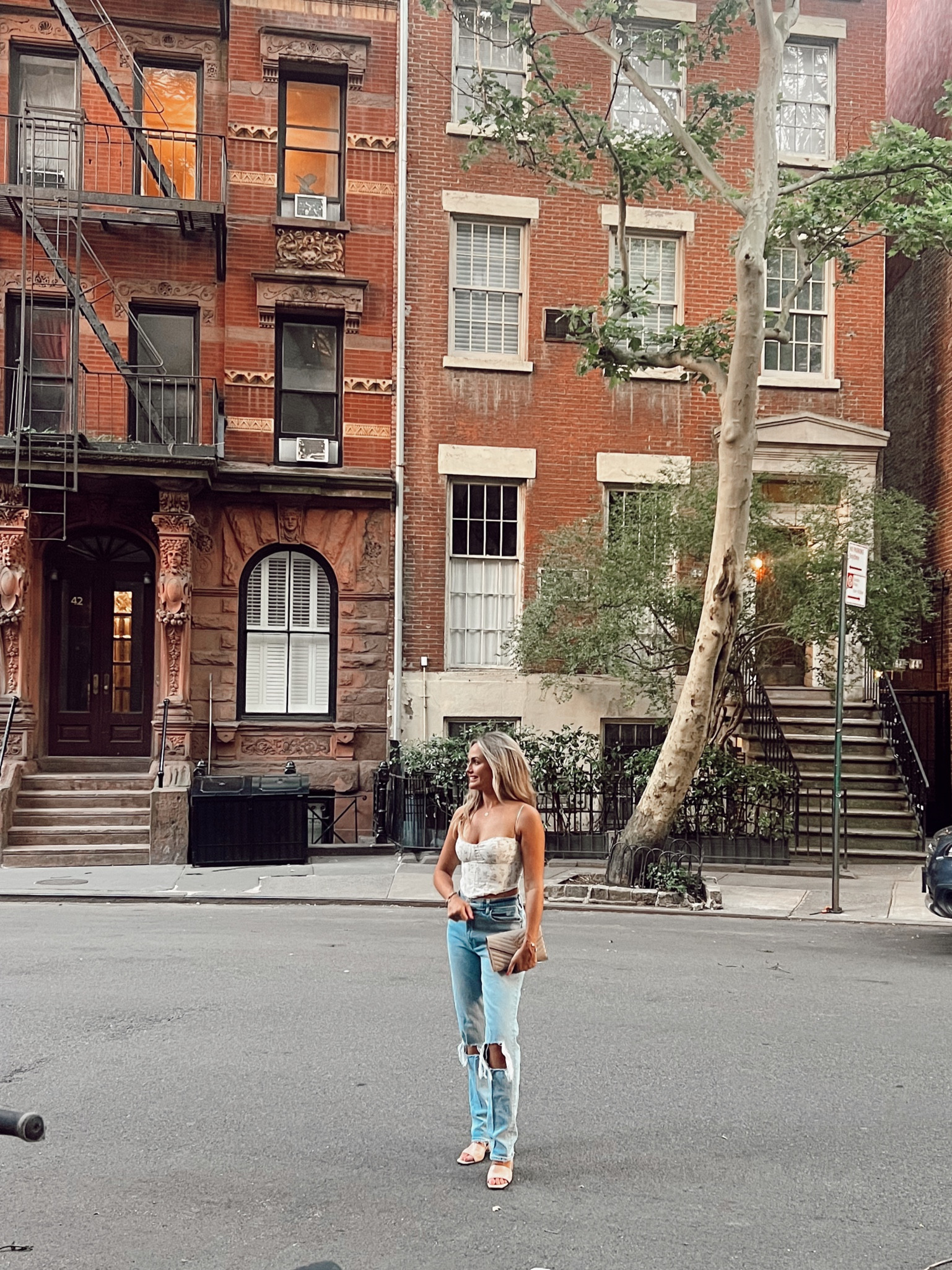 NYC summer outfit. Abercrombie 90s straight ultra high waisted curve love jeans size 27. #abercrombie #jeans #nyc #nycoutfit #ltkit #ltku #ltkbeauty #outfits

#LTKSeasonal #LTKU #LTKSaleAlert