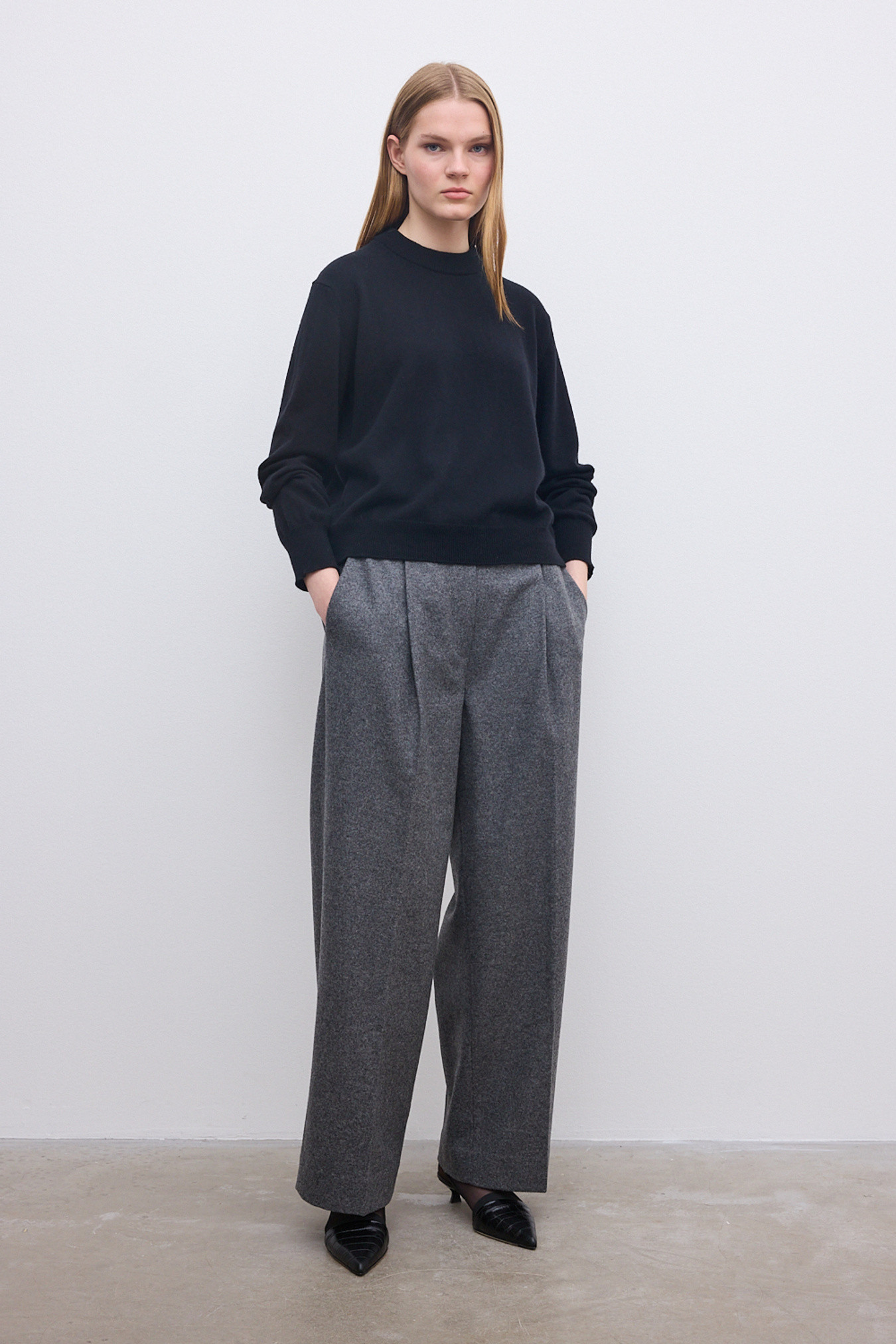 Cashmere Crewneck | House of Dagmar | Black | Size XL | 100% Cashmere | House of Dagmar