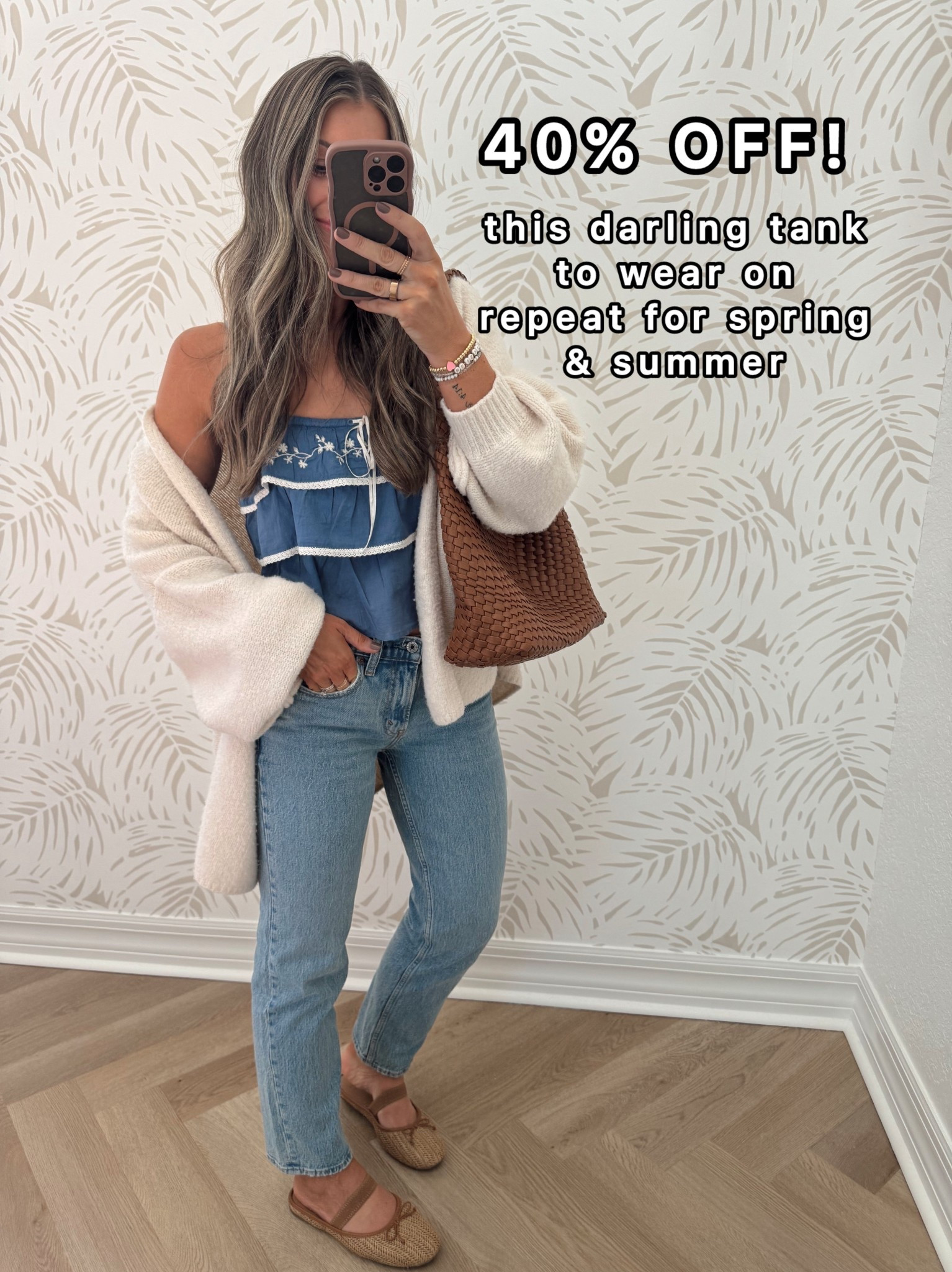 XS tank
S Cardi
2/26 short jeans (true to size)
Go up half if in between in flats 