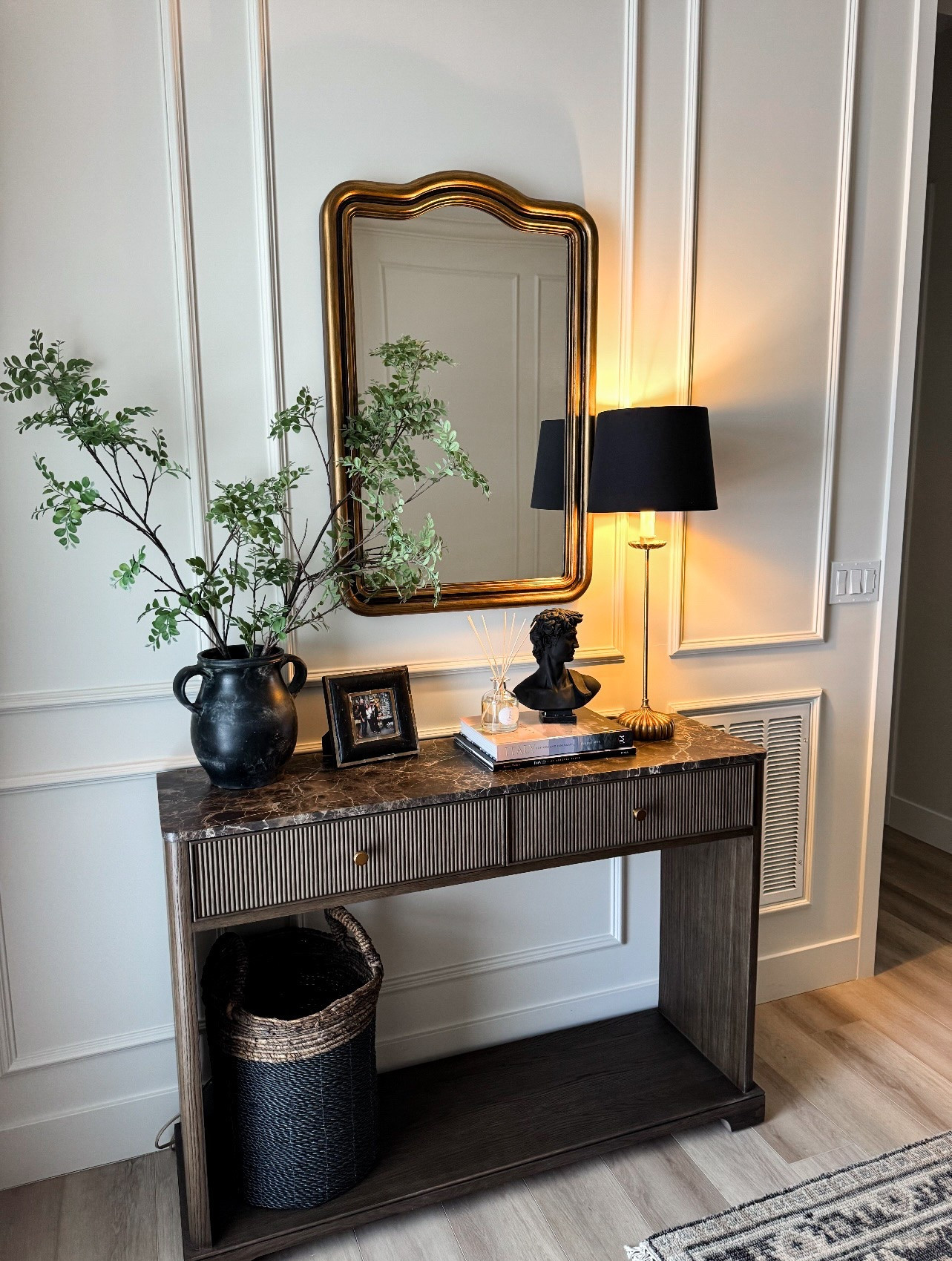 Stunning Entryway.  Home design and decor.

#LTKHome #LTKdayinmylife #LTKmorningroutine