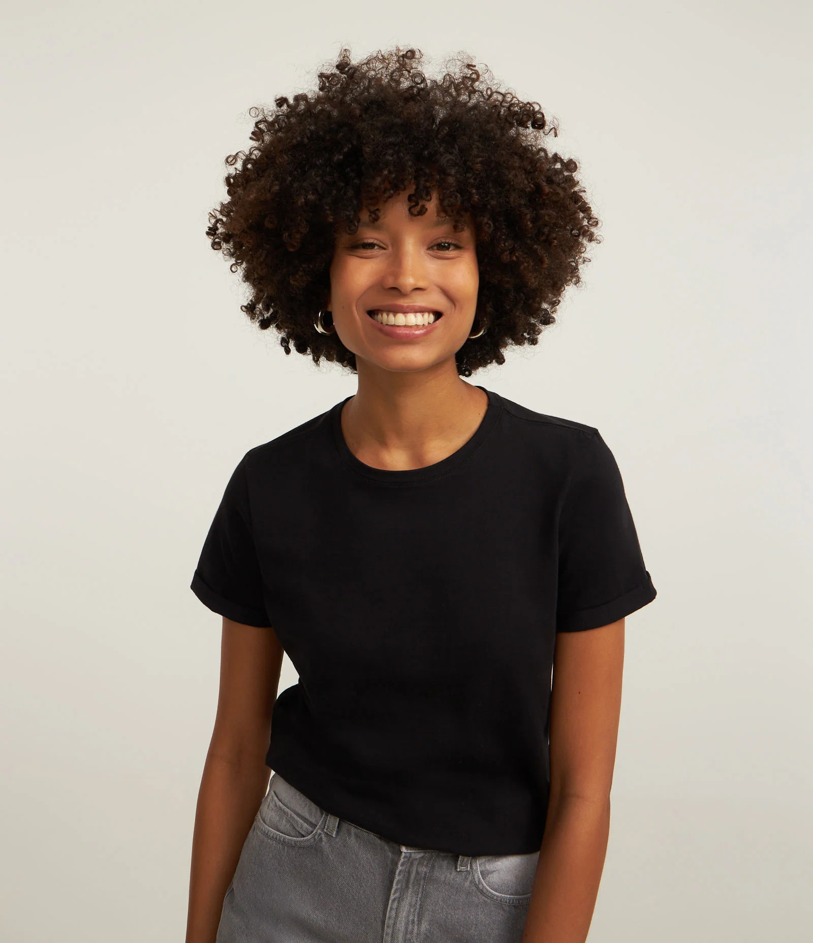 Camiseta Regular em Algodão com Manga Dobrada Preto - Lojas Renner | Renner (BR)
