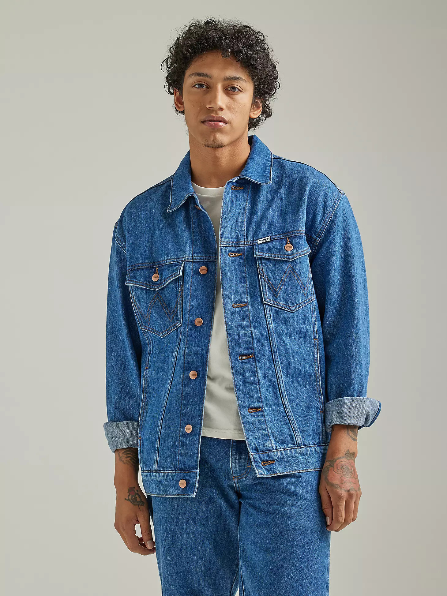 Men's Denim Trucker Jacket in Cowboy Mid Wash | Wrangler