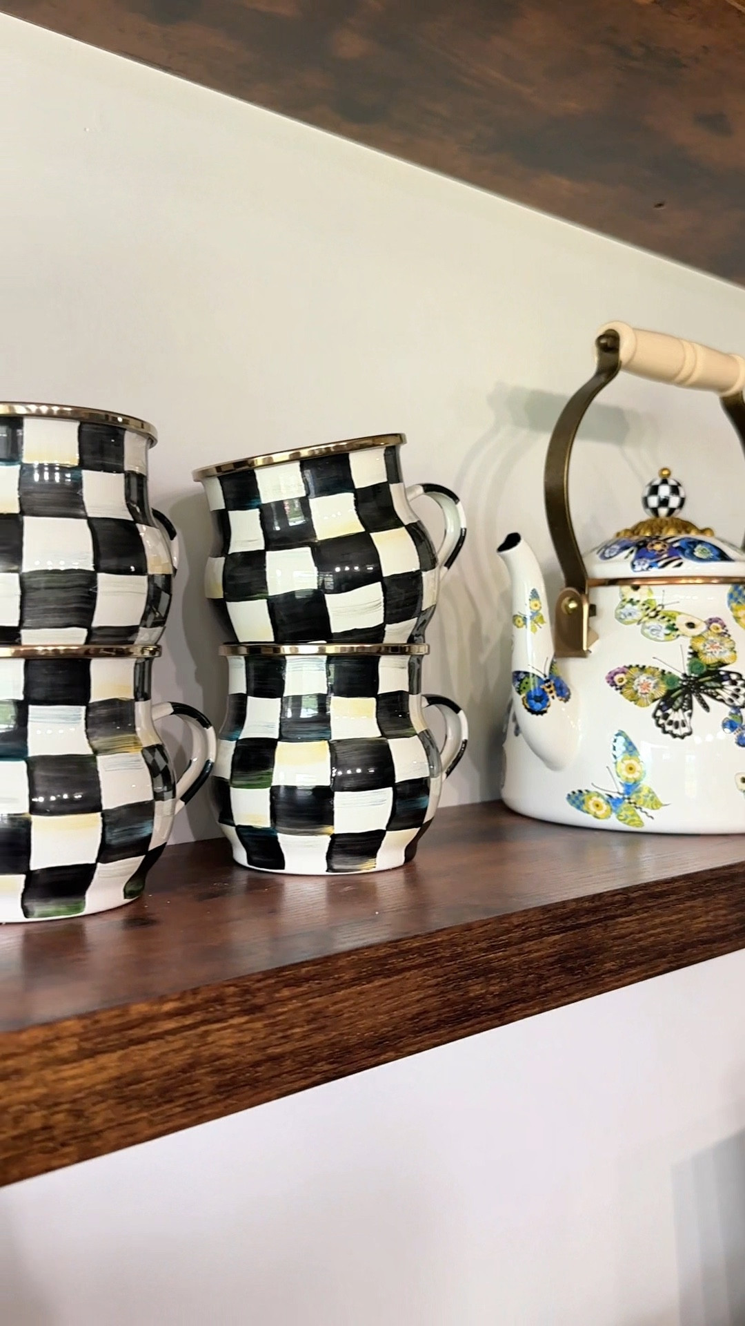 ☕✨ Morning tea just hits different with a little drama 😍 I’m fully obsessed with these hand-painted McKenzie-Childs checkered mugs and matching teapot — they’re equal parts cozy and chic. A little luxury moment for your kitchen that actually makes you excited to boil water 🖤🤍

🛒 Linked everything for you on my LTK!
#LTKhome #LTKkitchen #mckenziechilds #coffeebarstyle #teatimeaesthetic #mugcollection #blackandwhiteaesthetic #cottagecorestyle #kitcheninspo

#LTKGiftGuide #LTKSaleAlert #LTKHome