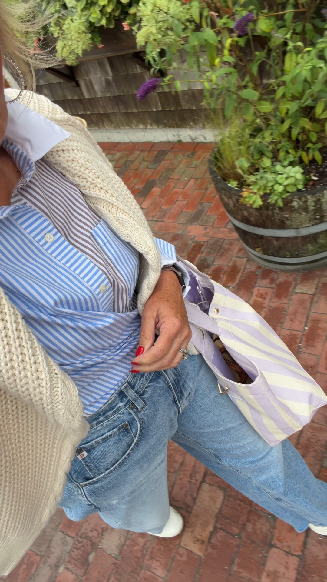 Rainy day in Nantucket so we are in town shopping. I’m enjoying the cooler temps before I head back to the south.
Shirt size mediumM jeans, size 29 very loose fitting
Cable net sweater already selling out at some places wearing a medium
￼

#LTKOver40 #LTKootd #LTKTravel