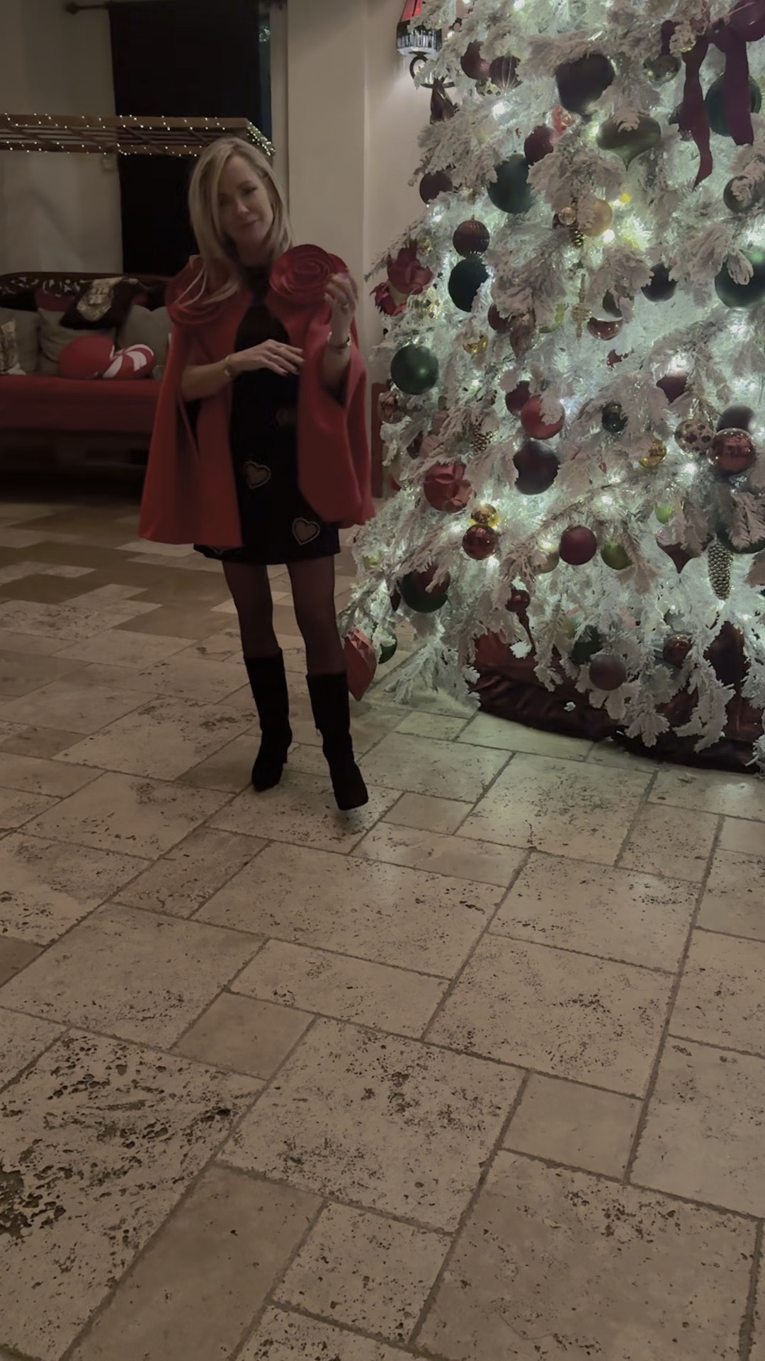 Holiday outfitt

#LTKSeasonal #LTKOver40 #LTKHoliday