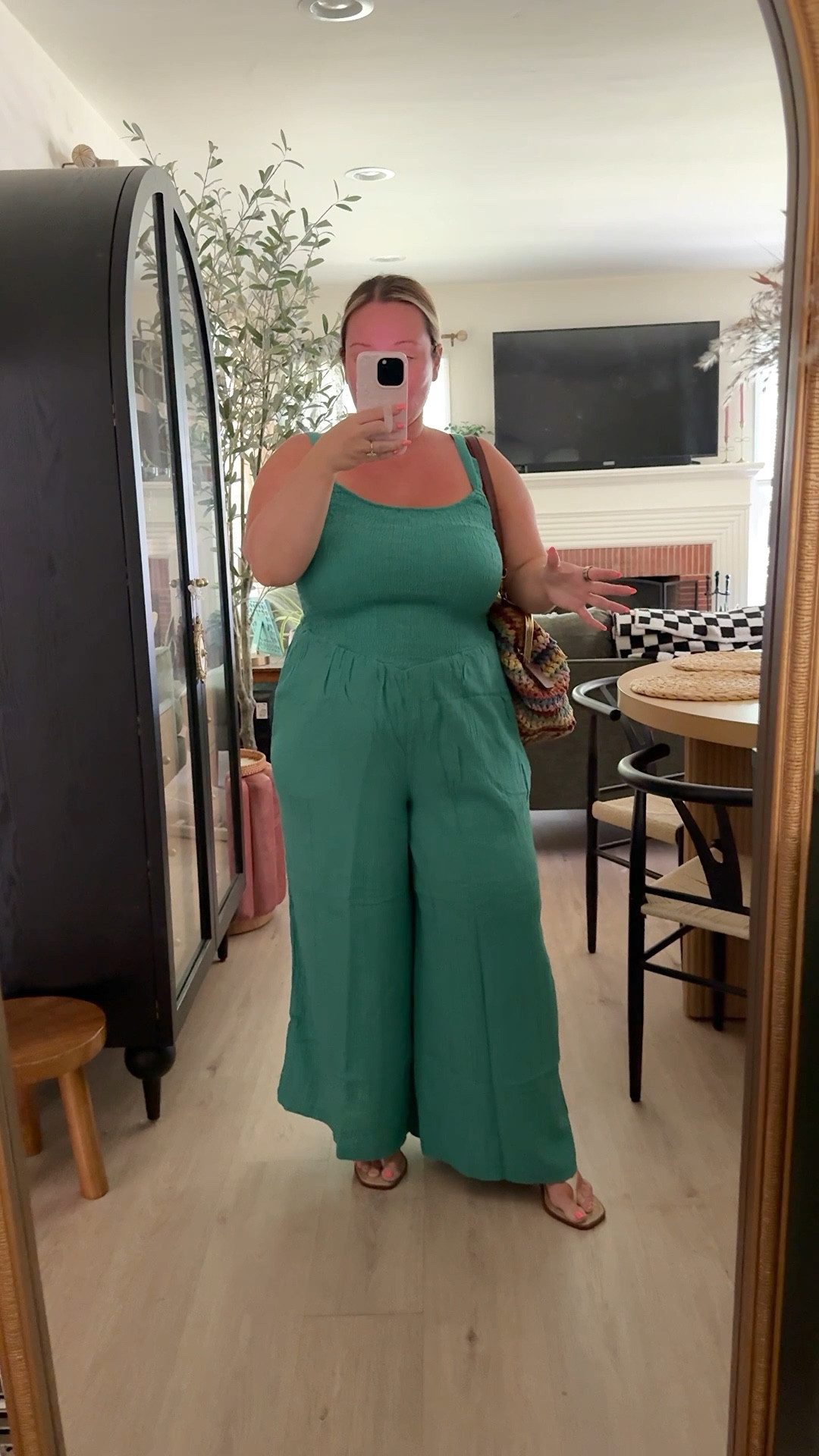 @American Eagle Outfitters jumpsuit perfect for warmer weather for travel and casual days! Size LARGE 

Petite style, summer outfit, summer styles, spring outfits, spring styles, jumpsuit, midsize style, casual style, travel style, vacation outfit

#LTKMidsize #LTKSeasonal #LTKPetite