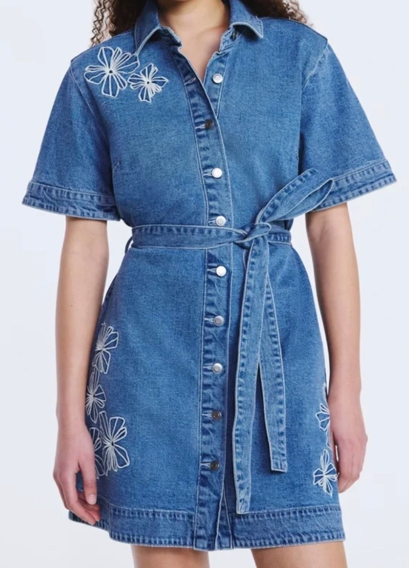 Added to cart so fast! A great closet staple. & easy last minute rodeo look!