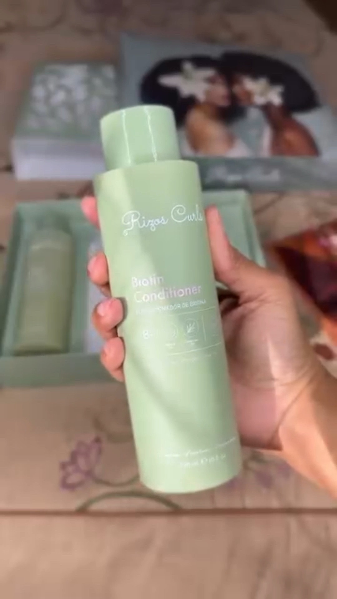 Unboxing “Grow from the Roots” by Rizos Curls 🌿🫧

This new Lengthening & Thickening Collection looks fabulous! It includes the following:
🌱Biotin Shampoo
🌱Biotin Conditioner
🌱Root Thickening Foam
🌱Lengthening Serum
This set was formulated to increase hair thickness & length in just 90 days! I can’t wait to try it!