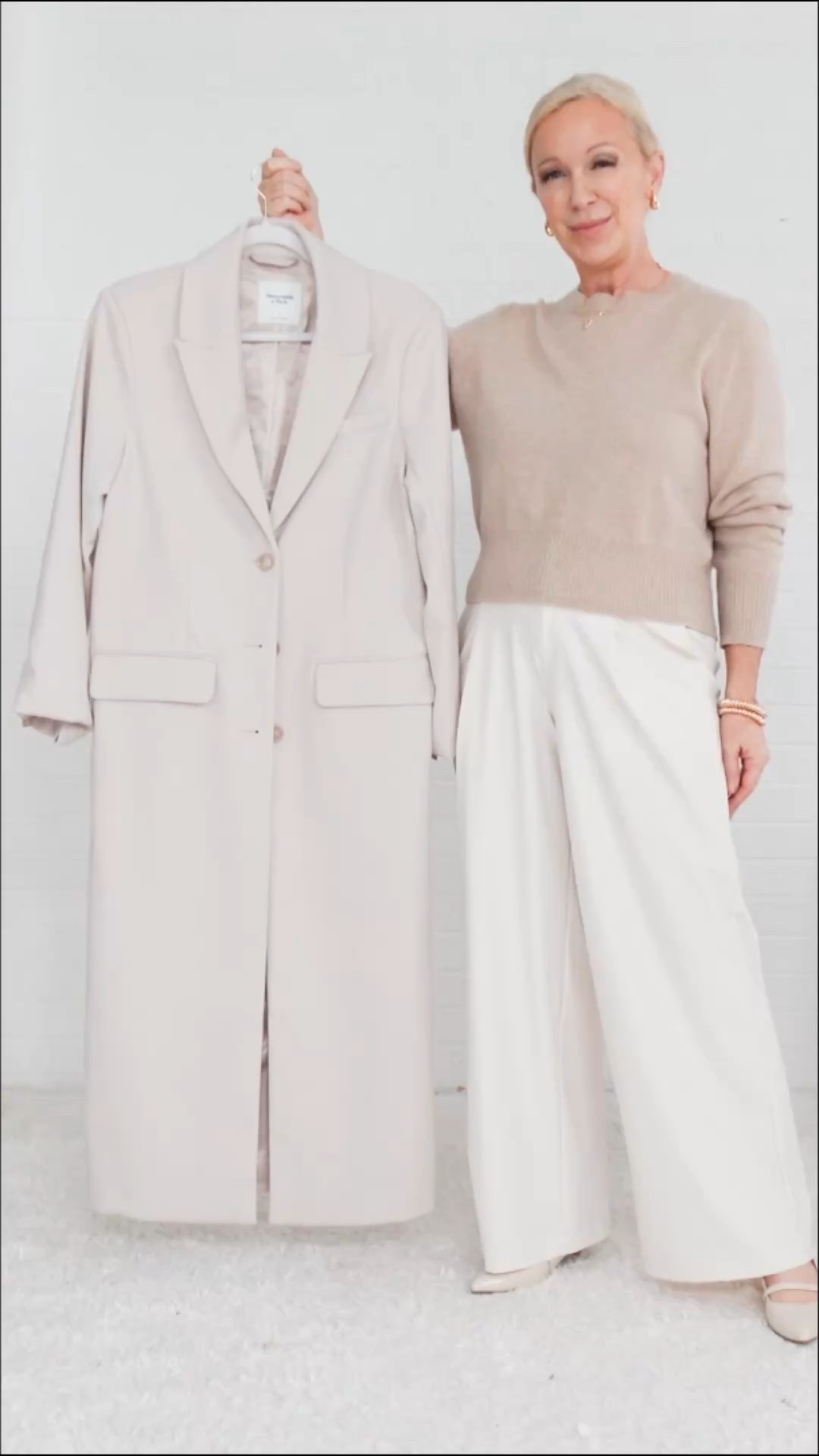 European Coat First Styling Method

☝🏼Start with the coat first, then reverse engineer the outfit.  If you live in a warmer climate, this works for jackets as well.

#LTKOver40 #LTKPetite #LTKSeasonal