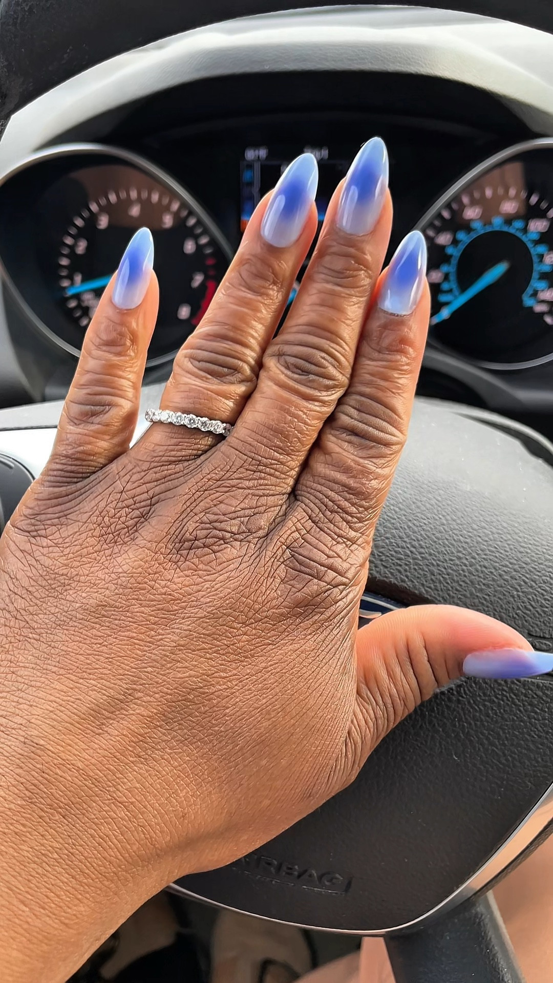 One of the best press on nails kit ever. All these years of press on nails and this set is the only one to get a FULL one week before 1 nail popped off. The glue itself is surprisingly strong and better than most! 10/10 #pressonnails 

#LTKU #LTKFindsUnder100 #LTKBeauty