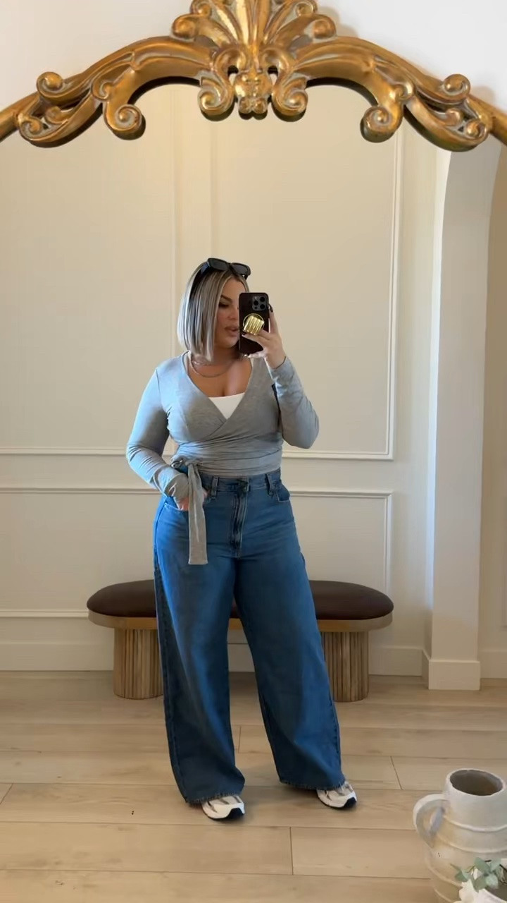 Prime day 

Jeans size up in for relaxed fit they do run small. I recommend going up at least one size if not 2 , I went up 2 sizes in these I’m usually a 12/13 I did a 33. The jeans have then Vince waist it’s perfect because they are loose in the legs.

Comment SHOP below to receive a DM with the link to this post on my LTK ⬇ https://liketk.it/6paoW

https://liketk.it/6paoW