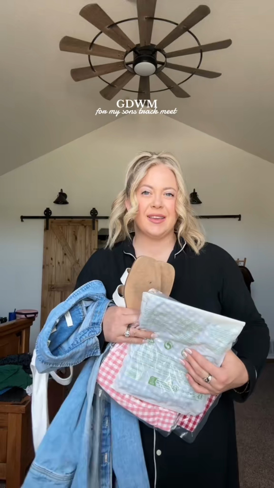 Sports mom / boxer shorts / GDWM 

#LTKMidsize #LTKFindsUnder50