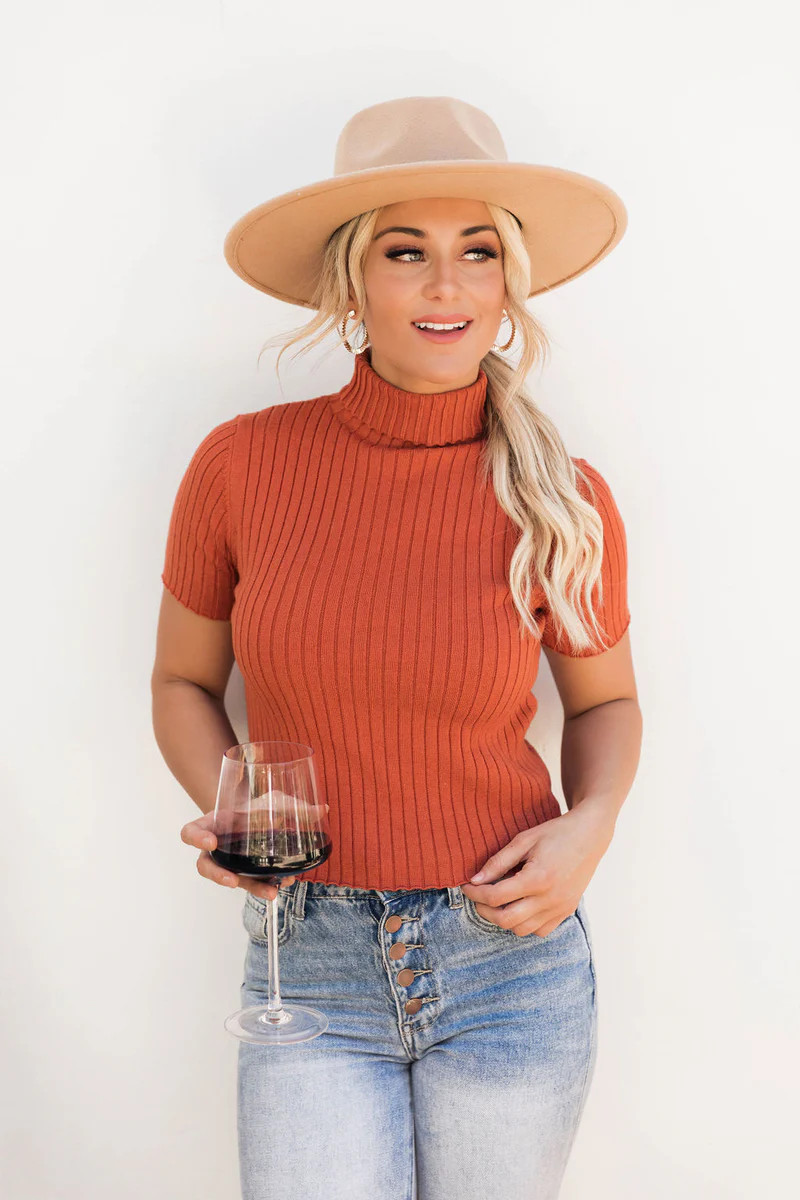 Last Direction Rust Mock Neck Ribbed Short Sleeve Blouse | Pink Lily