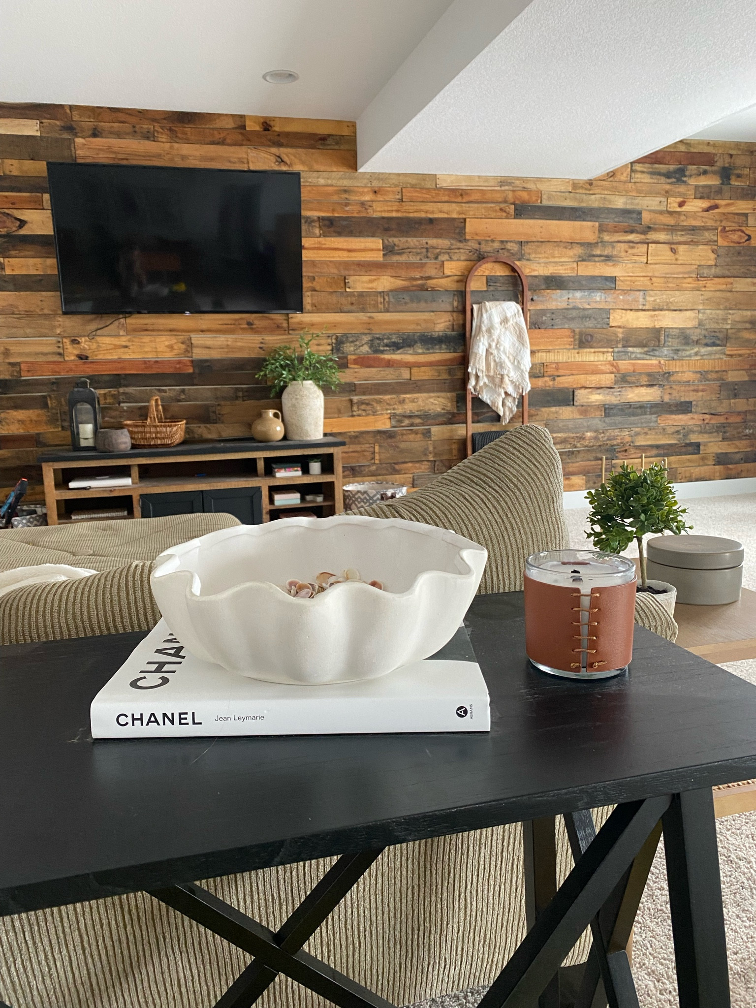 Scalloped bowl 

#LTKSeasonal #LTKhome #LTKitbag