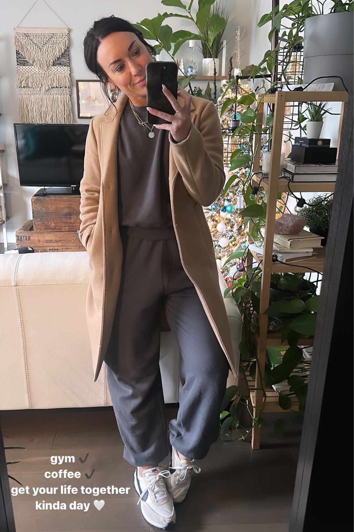 OBSESSED with this Abercrombie fit!🩶

Coat, sweats, + top are all small  

#LTKfindsunder100 #LTKstyletip #LTKSeasonal