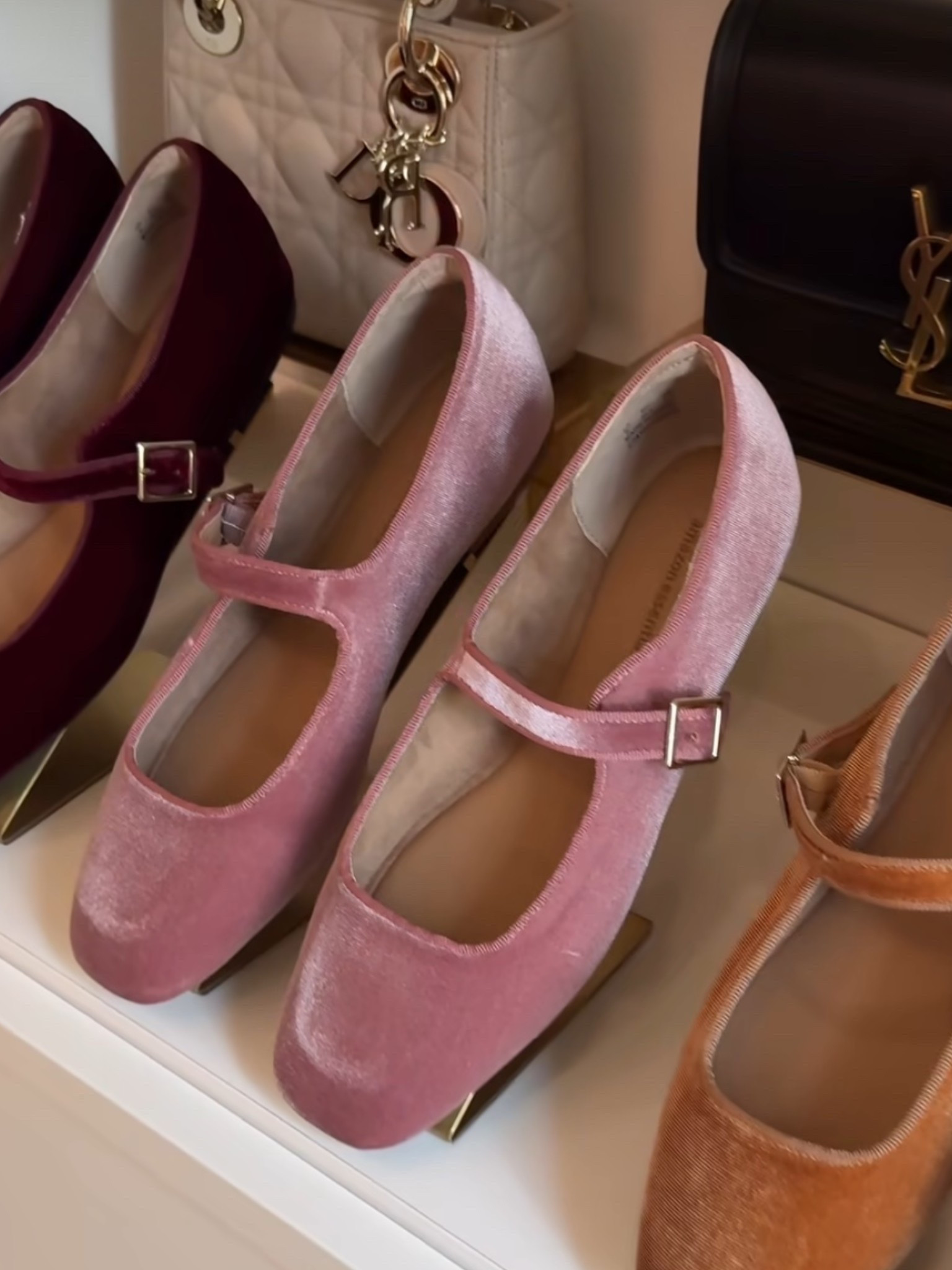 Scroll to shop!! Follow for more!!! Xo! 💫

#LTKBeauty #LTKWorkwear #LTKmomlife