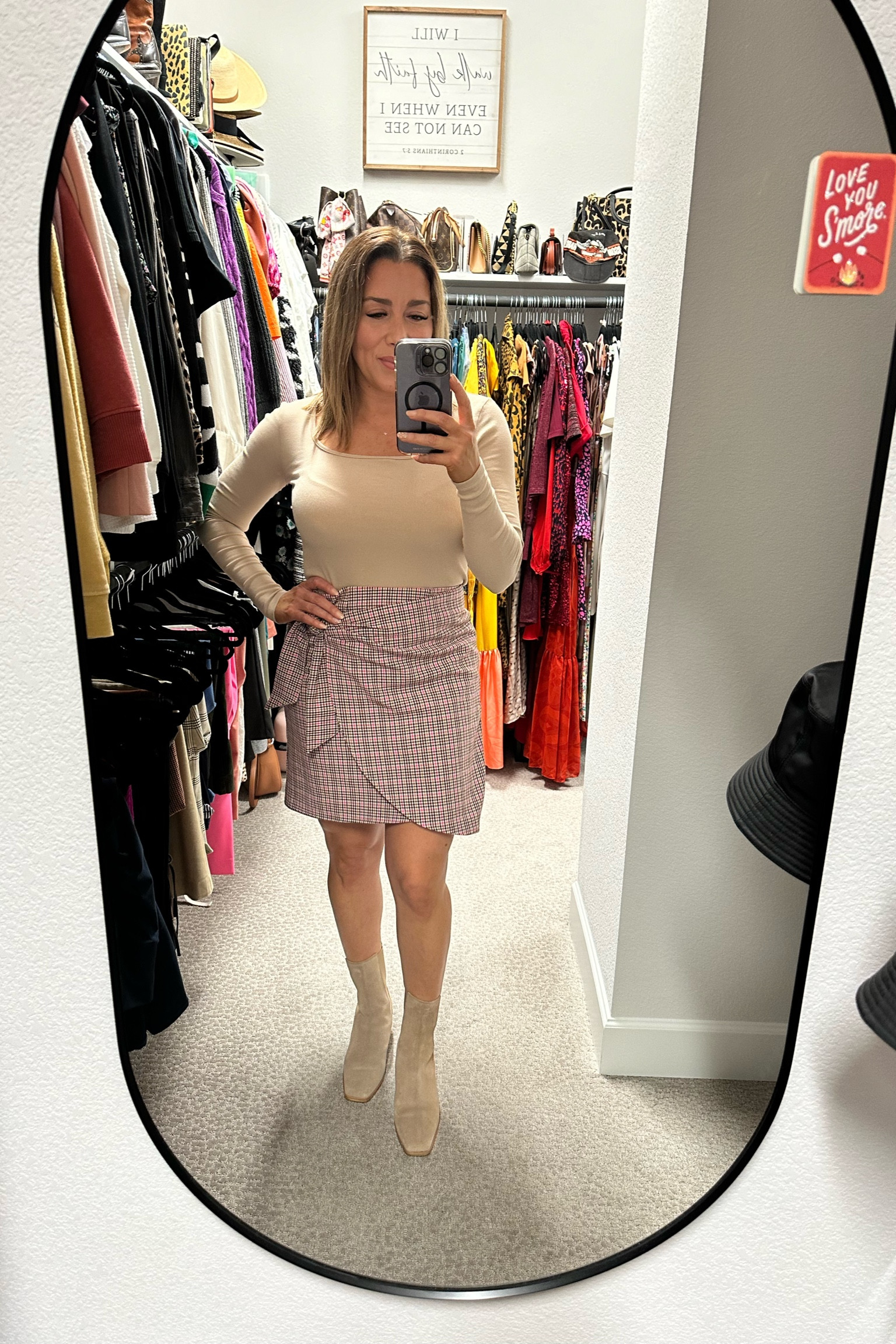Top size small
Skirt size 2
Boots are from Thursday Boots 💕