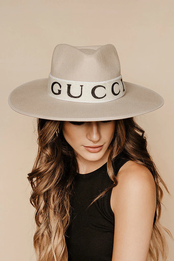 Item #1 | Glitzy Bella