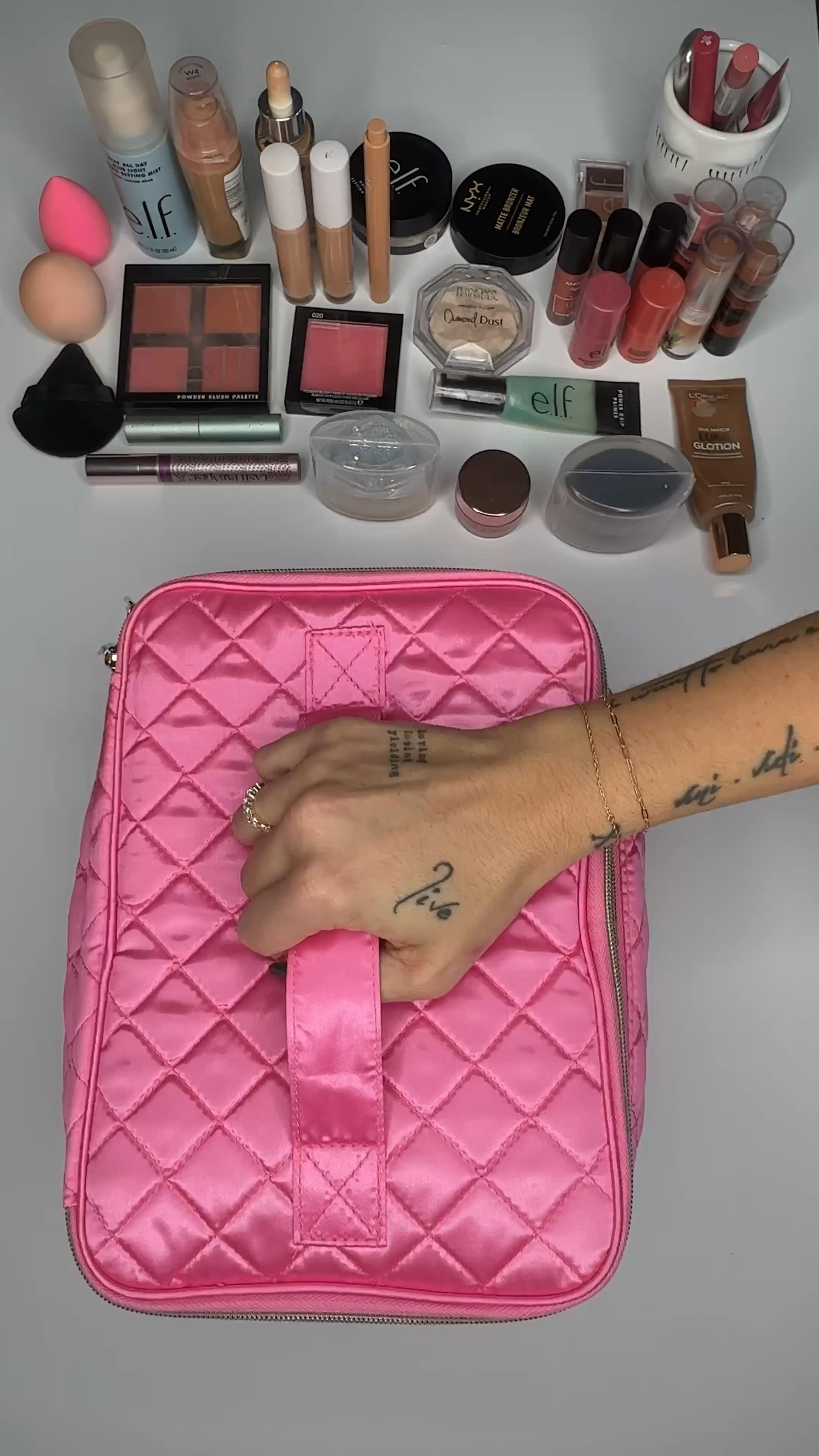 I am LIVING for my new #Amazon MU bag! Note: the MU brushes I use when traveling are dual ended & the MU brush compartment in the bag isn’t conducive for those kinds of brushes. Even with the additional little bag I added, I still had no problem zipping the compartment! 😍🙌🏻

*As an Amazon Affiliate I earn from qualifying purchases.*

xo, e 

#LTKtravel #LTKbeauty #LTKitbag