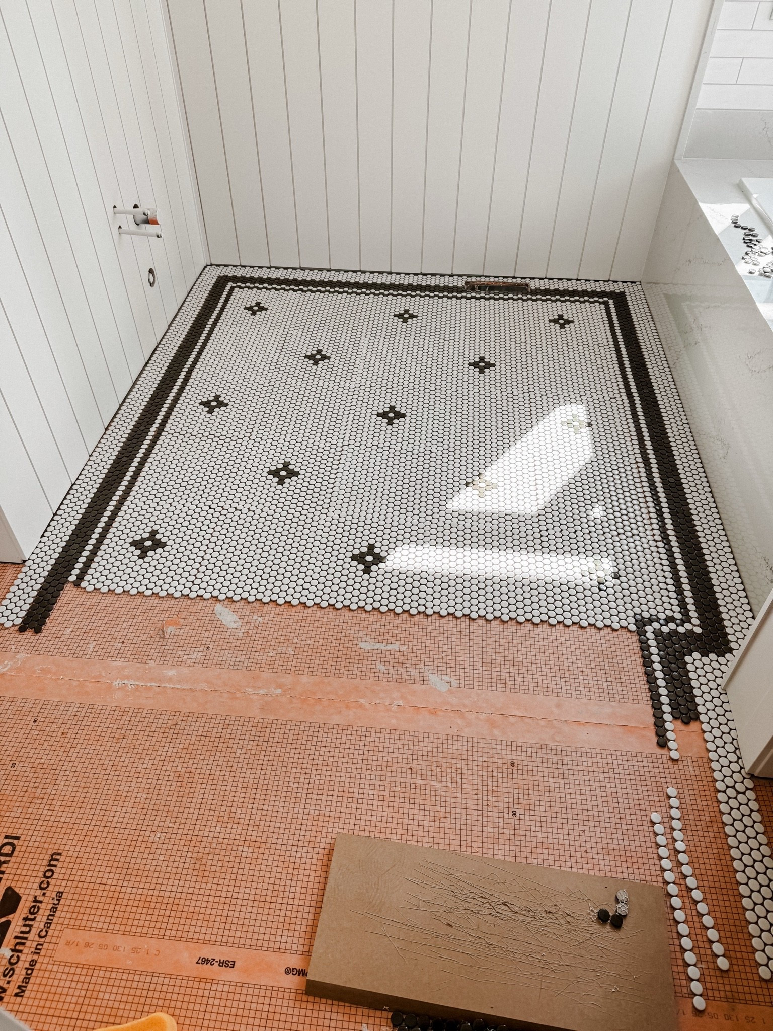 Green and white penny tile

#LTKhome