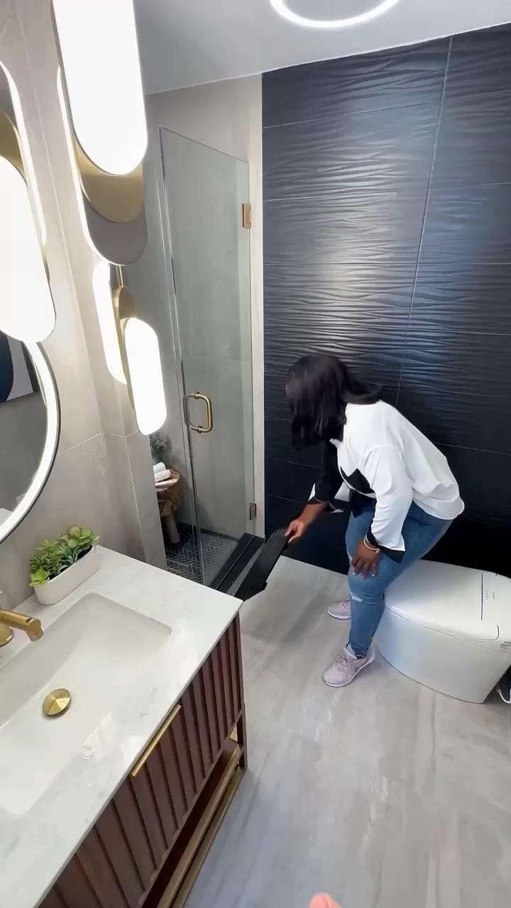 Moody bathroom upgrades

#LTKHome #LTKSaleAlert
