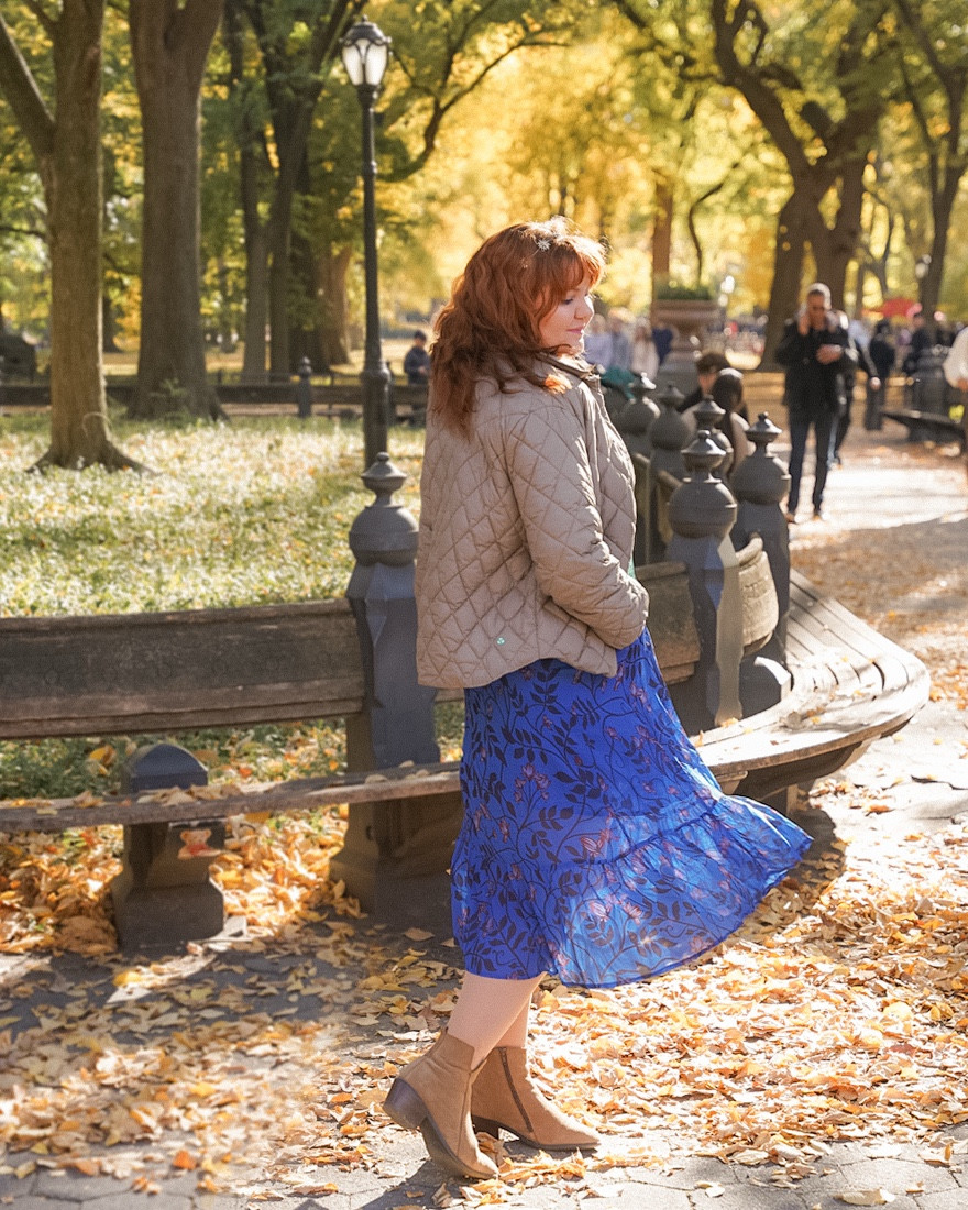 Warm air, late light, and the city pretending it’s still September.
Central Park smells like sun on leaves, not yet winter.
Autumn in New York always feels like the city remembering how to breathe.

Autumn walk in Central Park - a quiet escape in the heart of the city, where warmth meets golden stillness.

#romanoff_nyc

#LTKSeasonal #LTKOver40 #LTKStyleTip