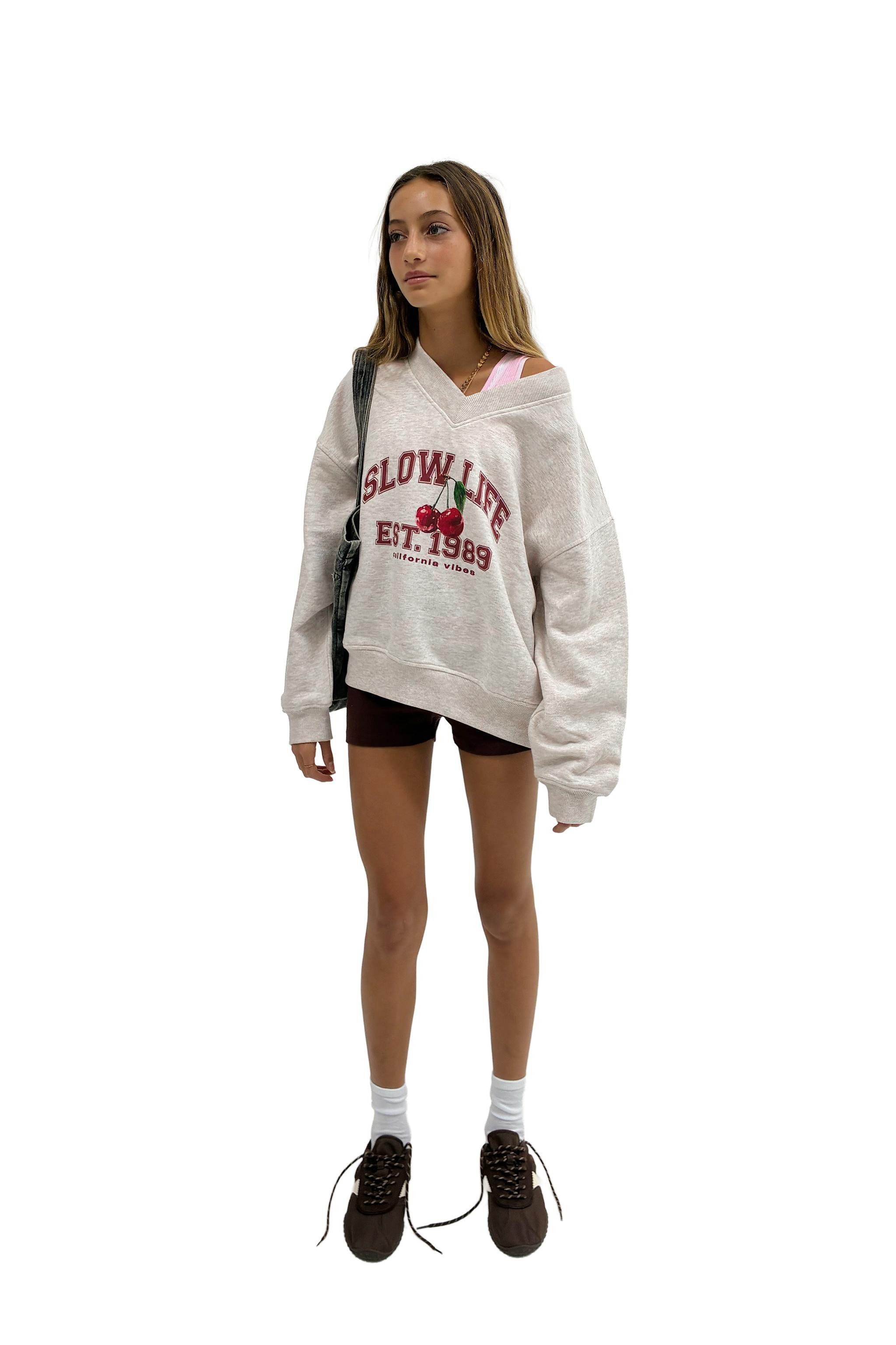 V-NECK CHERRY SWEATSHIRT | Zara UK