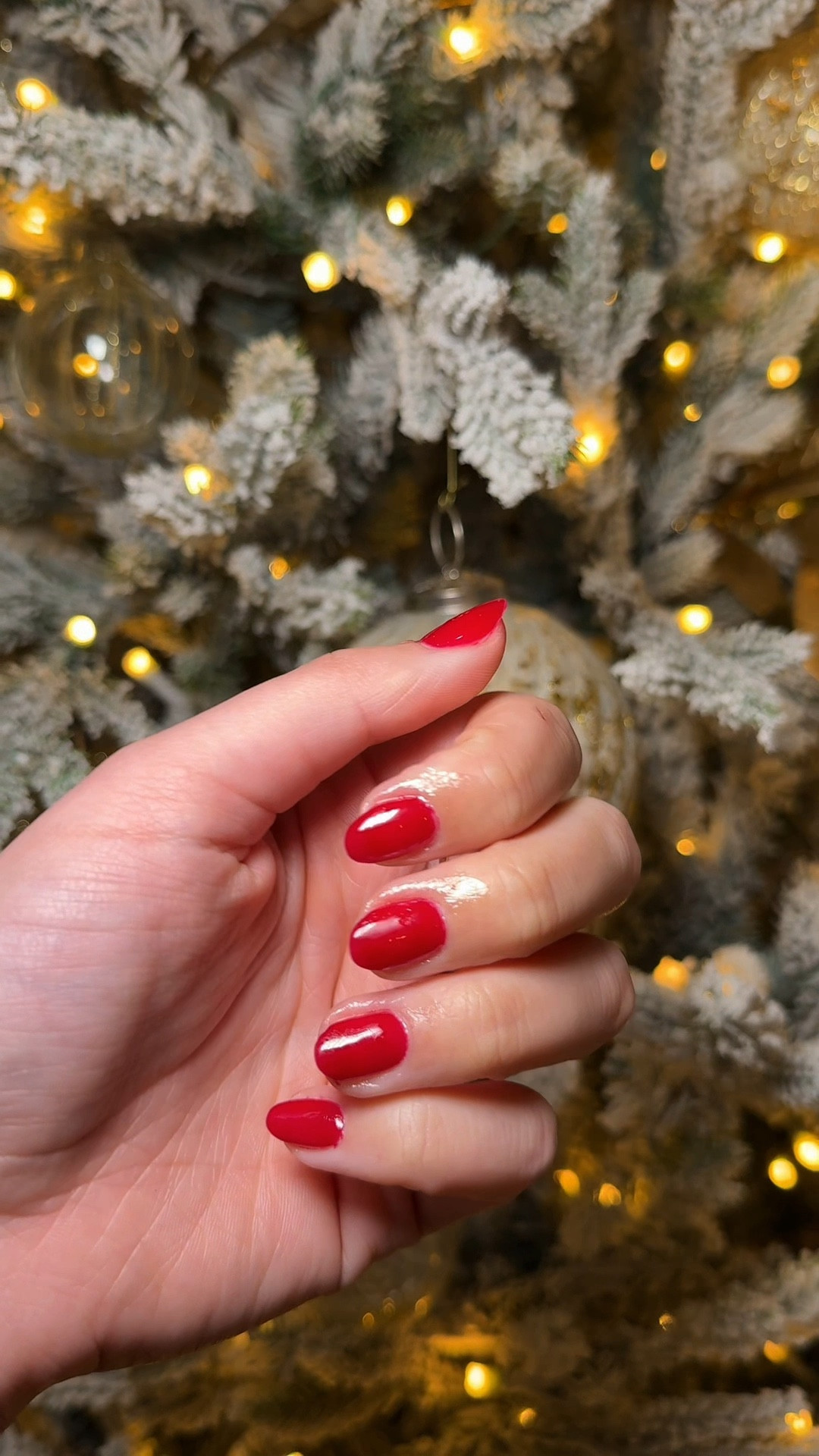 at home Christmas red manicure 💅🏼🎄❤️

dnd gel / gel manicure / red nails / gel nails / nail inspo

#LTKSaleAlert #LTKBeauty