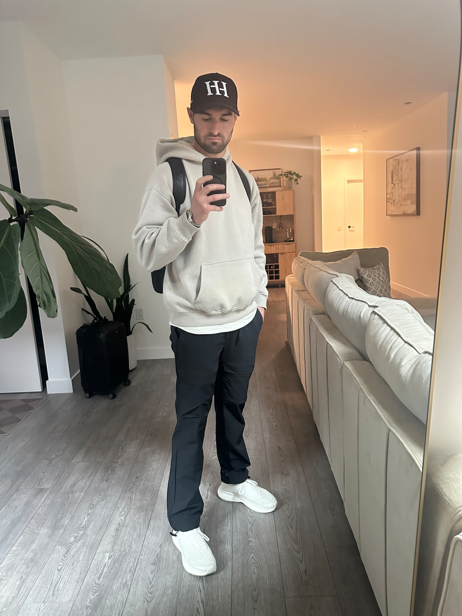 Spring travel day outfit for men

#traveloutfit #mensoutfits #mensfashion

#LTKMens #LTKTravel #LTKSeasonal