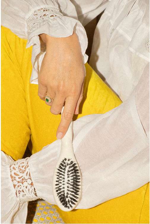 Upgrade your routine with the Small Brush N01 by La Bonne Brosse. Designed to gently detangle and support healthy hair, this brush is perfect for everyday use and elevating your hair care routine.

#HairCare #LuxuryBeauty #HealthyHair #HairRoutine #SelfCareRoutine #BeautyTools #HairInspo #CleanGirlAesthetic 

 #LTKootd #LTKHome #LTKSaleAlert