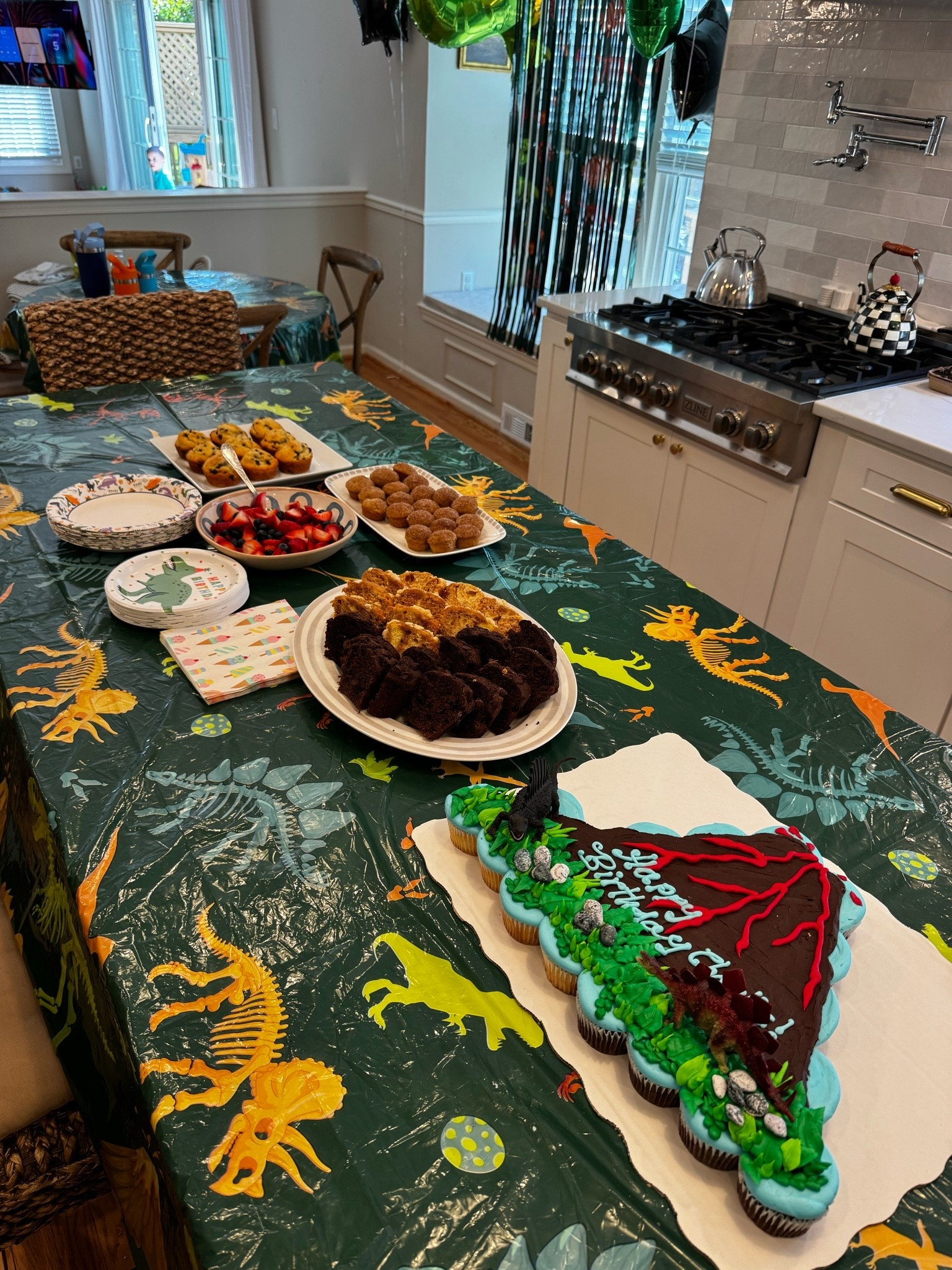 dinosaur birthday party