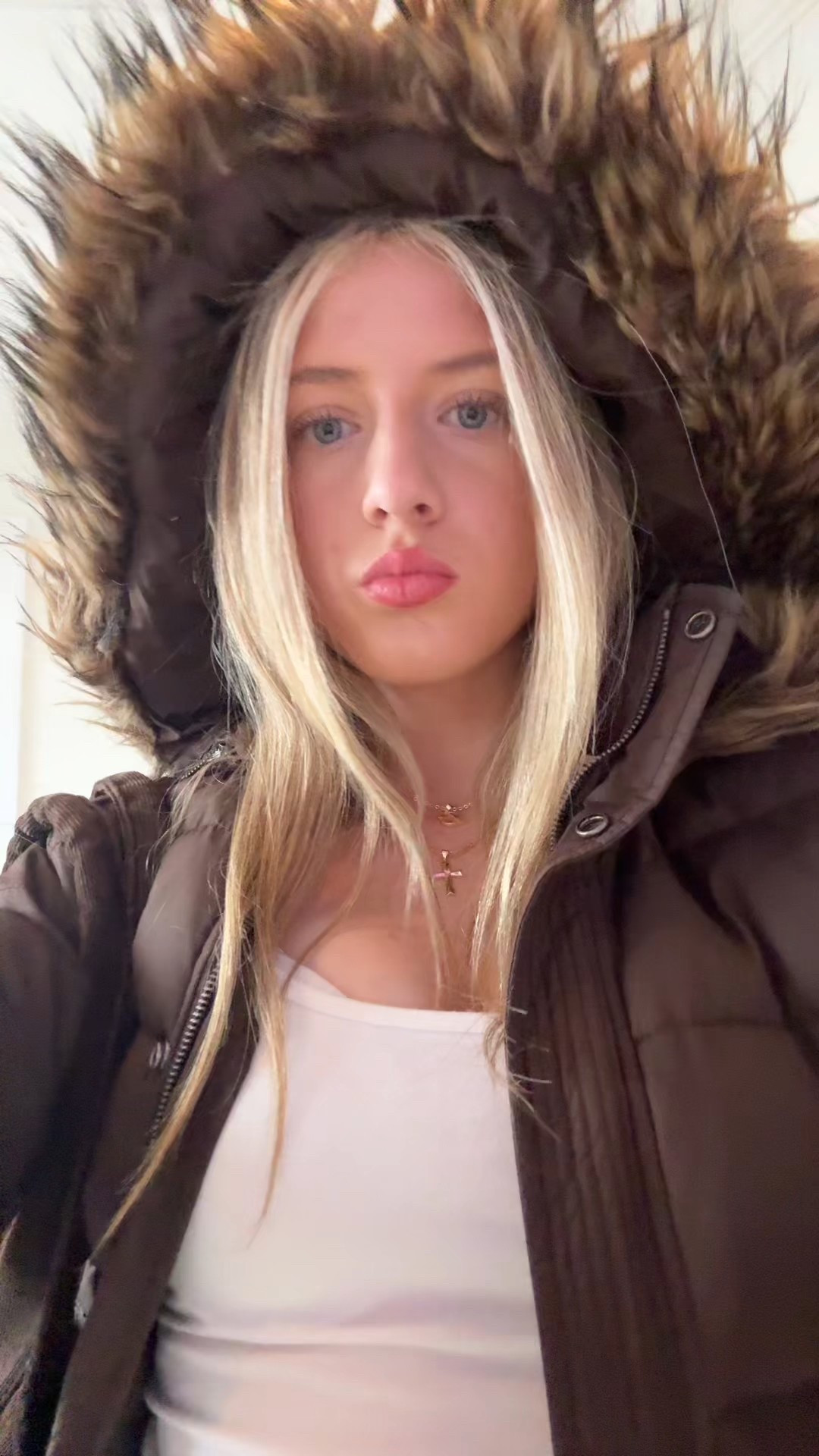 y2k outfit idea! hollister, outfit inspo, 2000s outfits, winter outfit, vintage hollister, brown outfit

#LTKgrwm #LTKootd #LTKdayinmylife