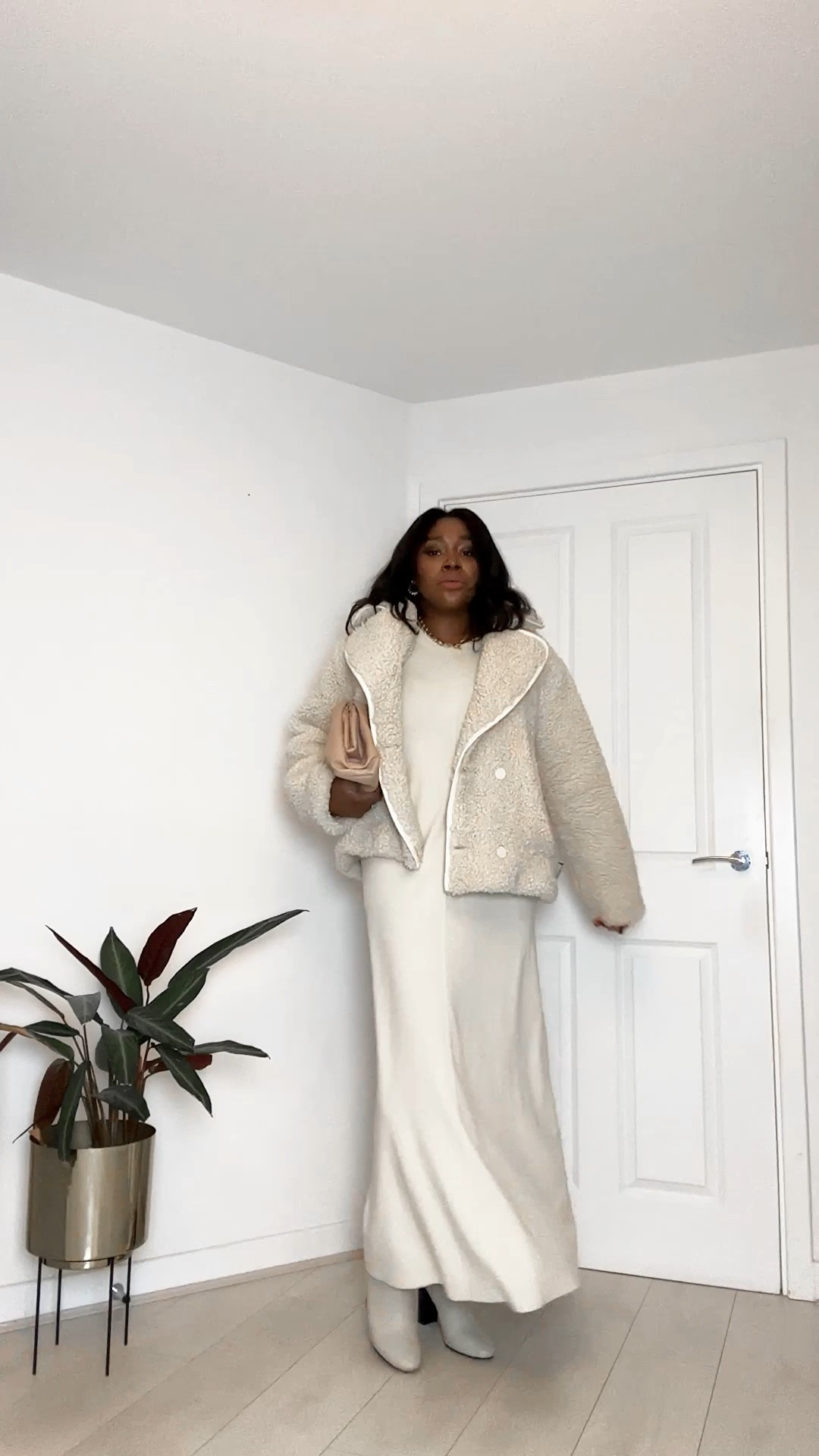 Winter whites

Most of the pieces in this video are shopped from my wardrobe so I’ve linked some alternatives 

#LTKVideo #LTKmidsize #LTKCyberWeek