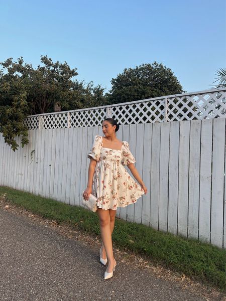 I think this is the prettiest dress I own. I got it from Abercrombie and fitch and it’s so perfect for spring and summer. Sundresses are so fun and girly and feminine and easy to wear. I got this in a size small tall! The chest / top area stretches a good amount so I would recommend sizing down one size! 

#LTKSeasonal #LTKstyletip #LTKmidsize