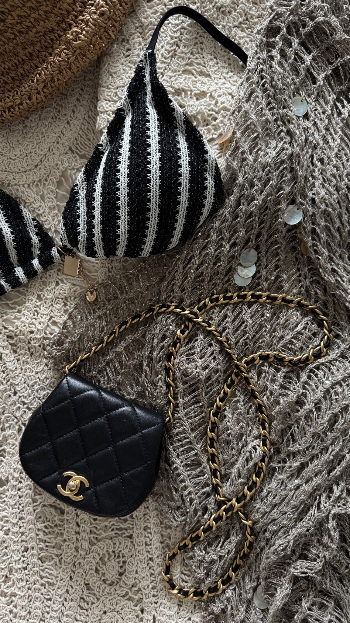 Vivrelle code: SAMANTHAMILLER

Luxury handbag, Chanel, mini bag 

#LTKSeasonal #LTKgrwm #LTKootd