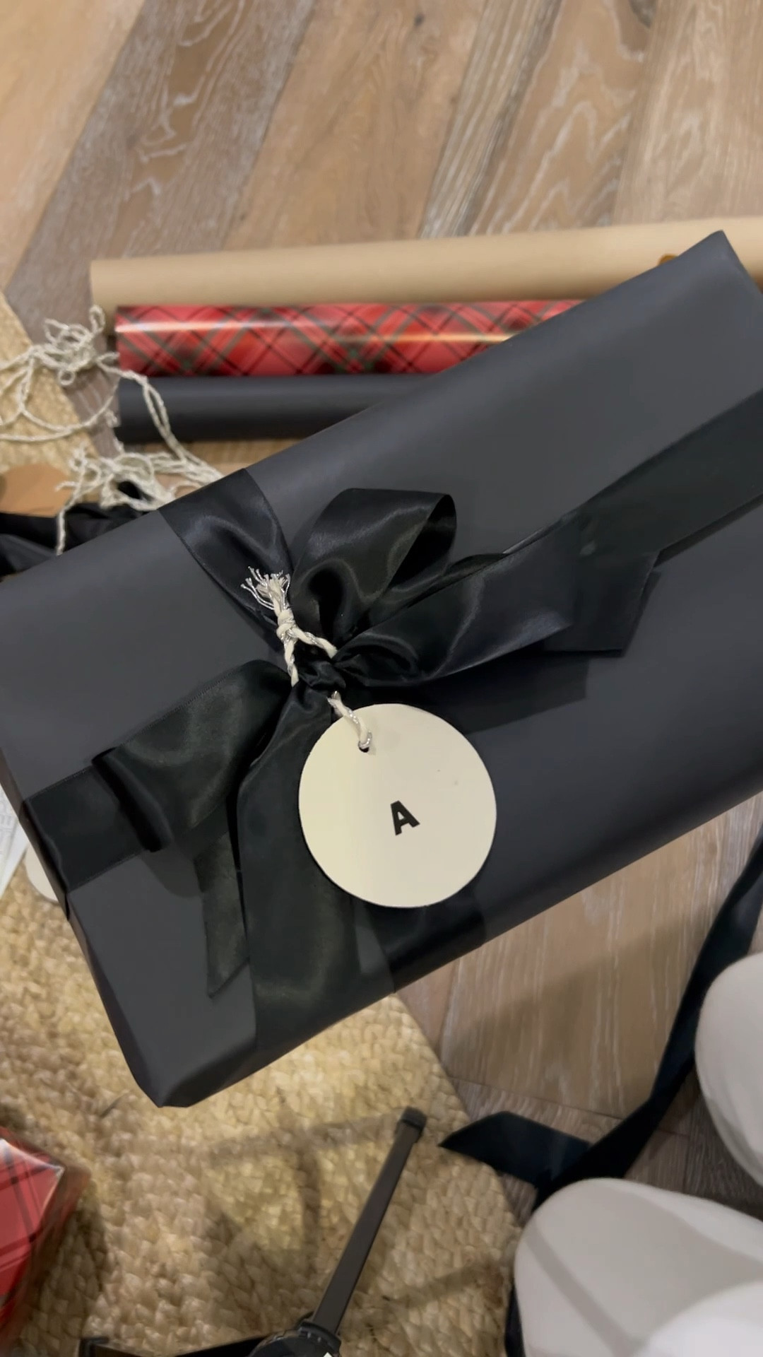 Wrapping gifts is part of the holiday magic! 💫  

I LOVE using neutrals with a touch of plaid or pops of color for a layered, curated look—no fuss needed! 💥

Design TIP: Stick to a color palette or theme to keep your wrapping simple yet beautiful

#LTKHoliday #LTKGiftGuide #LTKFindsUnder50