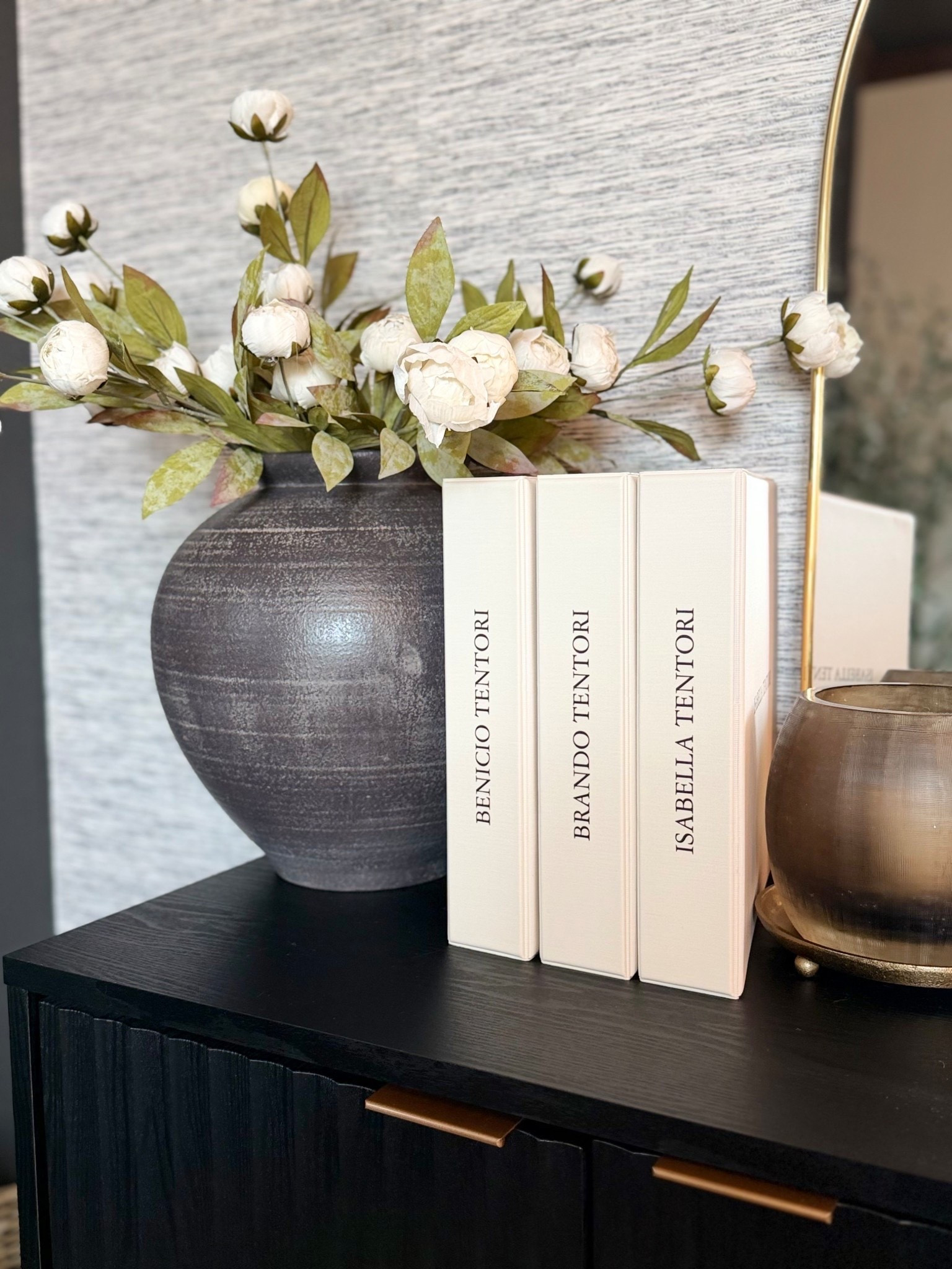Back to School 📓

Three kids, three different schools and  lots of activities- this is how I keep their paperwork organized.

Back to school
Mom life
Home organization

#LTKKids #LTKHome #LTKmomlife