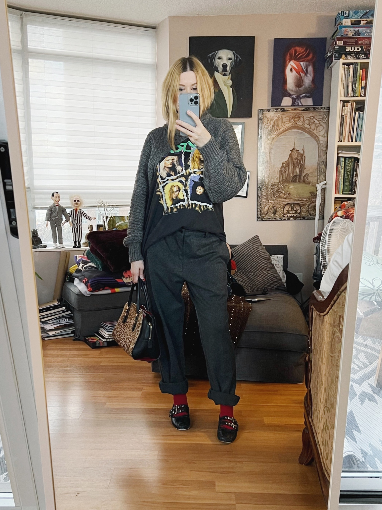 Weird sweater shrug outfit two. Pair it with a vintage tee, the same slouchy trousers as last time, ballet flats, and coloured socks.
•
.  #FallLook  #StyleOver40  #ferragamo  #miumiu   #secondhandFind #shrug #FashionOver40  #MumStyle #genX #genXStyle #genXInfluencer #WhoWhatWearing #genXblogger #secondhandDesigner #Over40Style #40PlusStyle #Stylish40s  #HighStreetFashion #StyleIdeas

#LTKshoecrush #LTKstyletip #LTKSeasonal