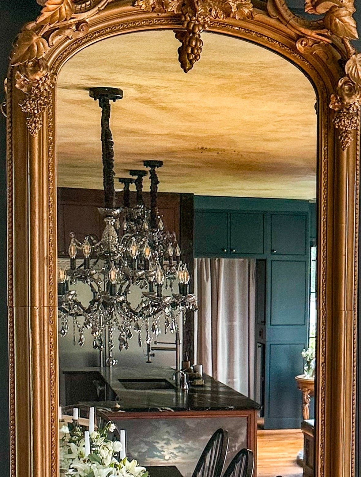 A statement crystal chandelier that brings softness, sparkle, and old-world elegance to the space. Dramatic yet timeless, it sets the mood the moment the lights come on.

#CallSignDesign #Vintage #Luxury #InteriorDesign #InteriorDecorating #Elegance #Chandelier #OldWorldCharm #DesignStyle #CastleCore #OldWorldCharm  #SimpleSwaps