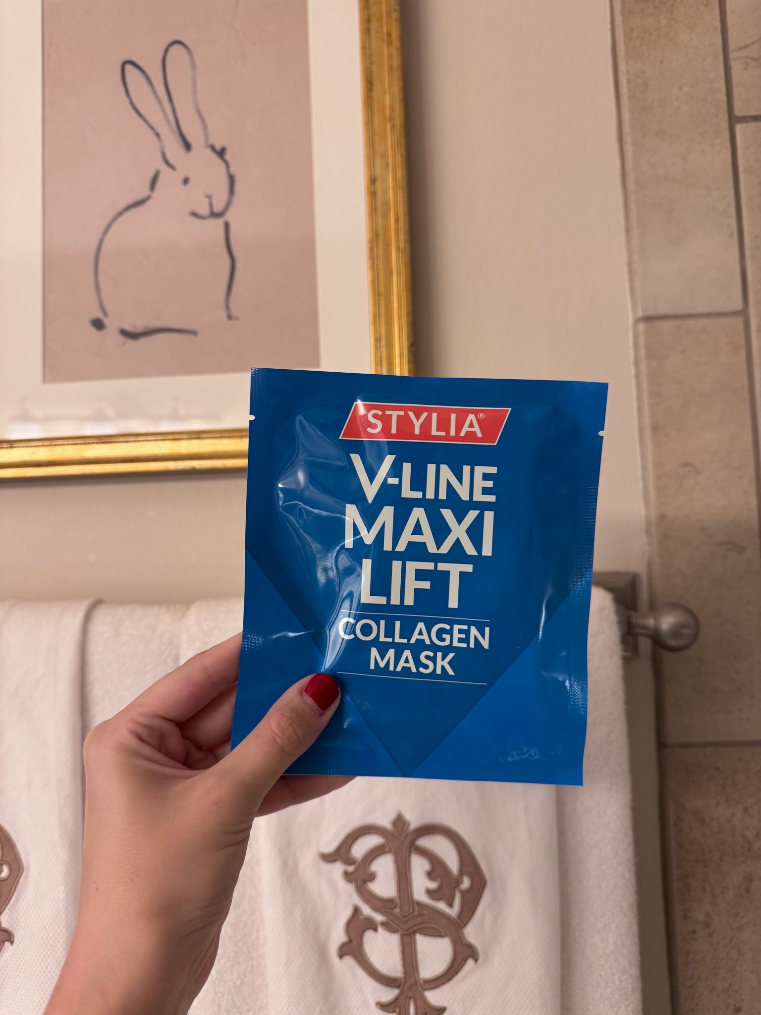 These are worth every bit of the hype 👏🏼 Used the OGs for forever but these are next level good!! Bye bye double chin & hello snatched jawline 

#LTKFindsUnder50 #LTKTravel #LTKBeauty